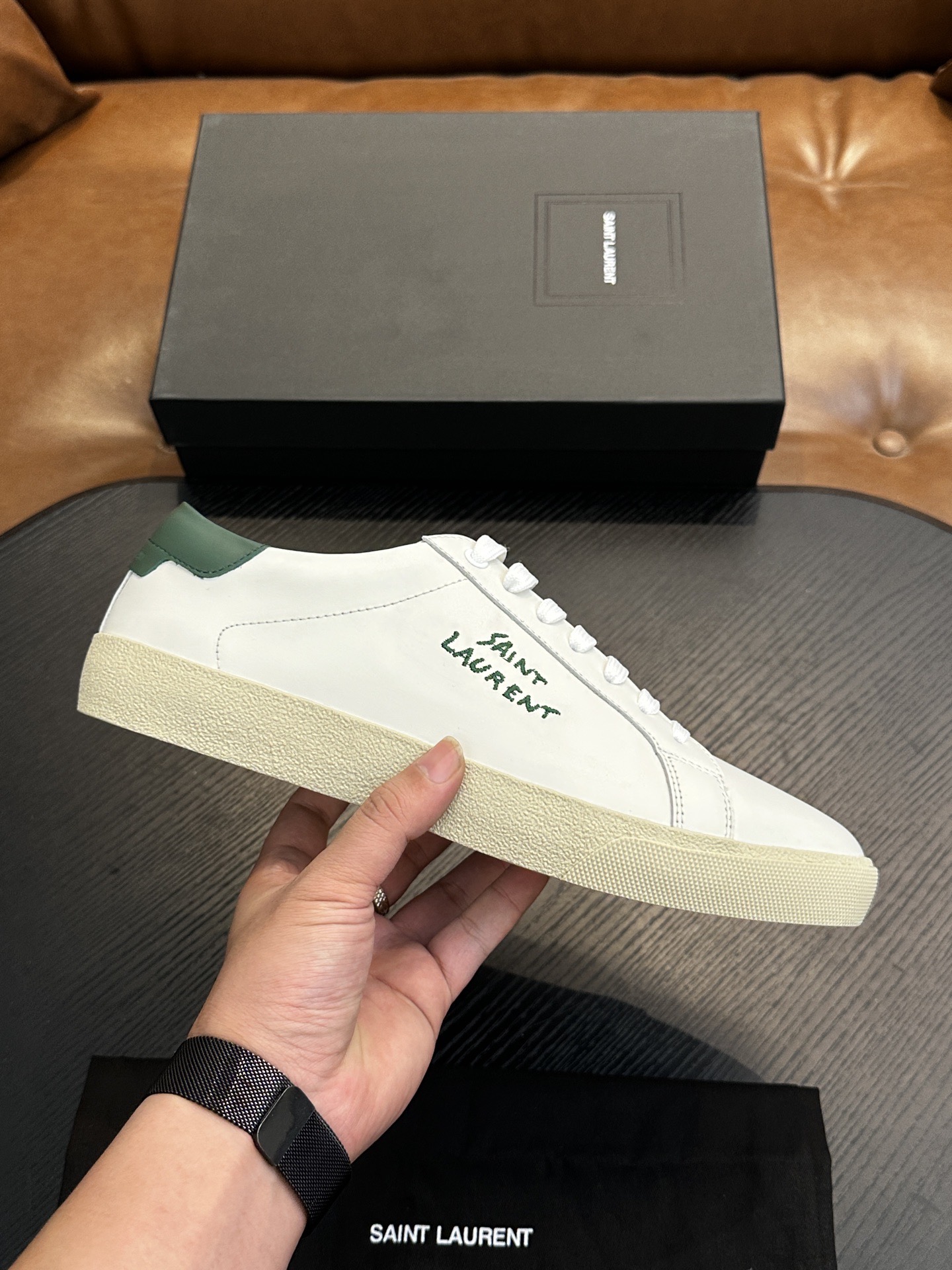 Кроссовки мужские в стиле Saint Laurent SL/61 белого цвета с зелёной вставкой