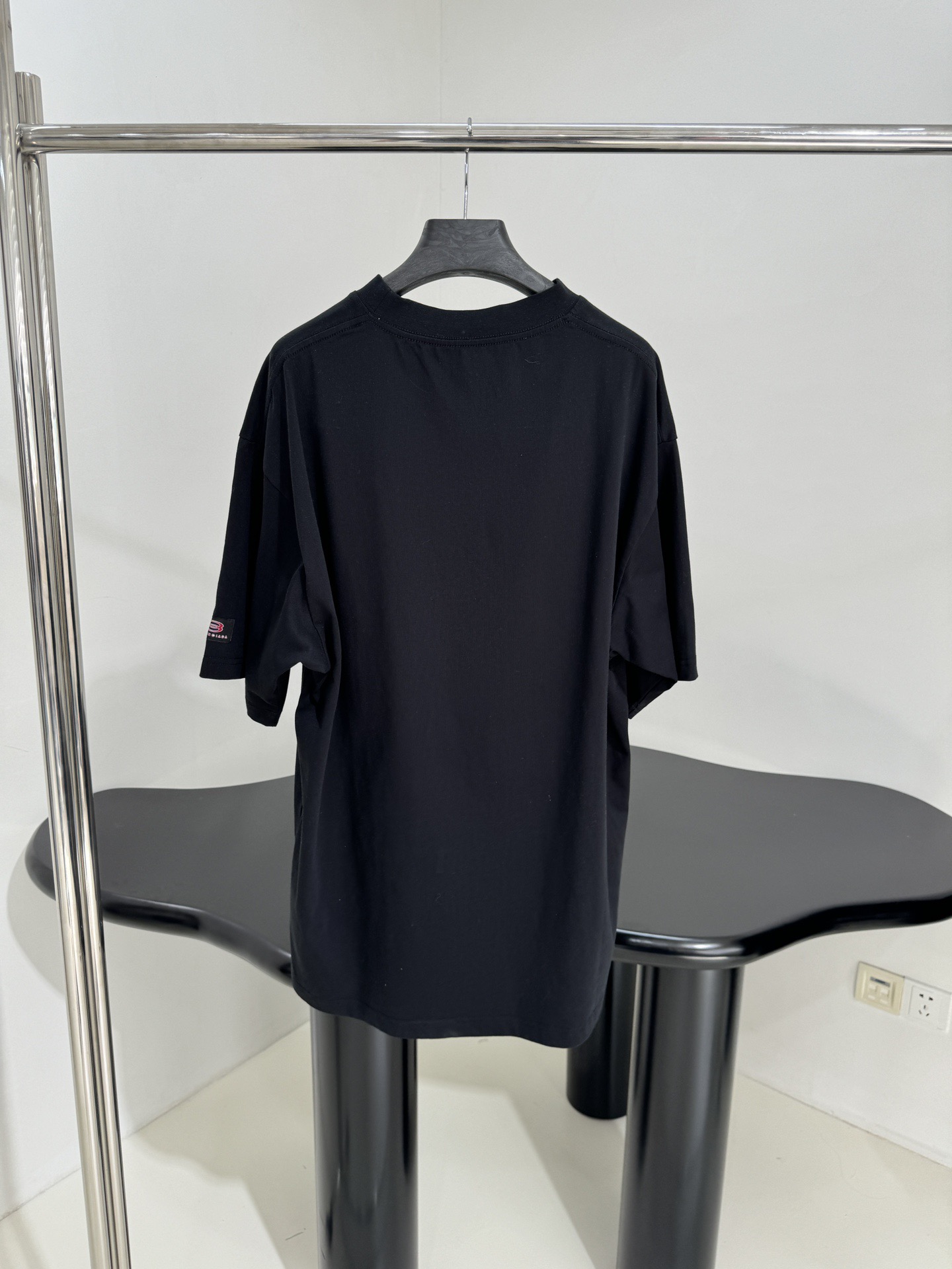 Футболка унисекс в стиле Balenciaga Unity Sports Icon Cropped чёрного цвета с принтом