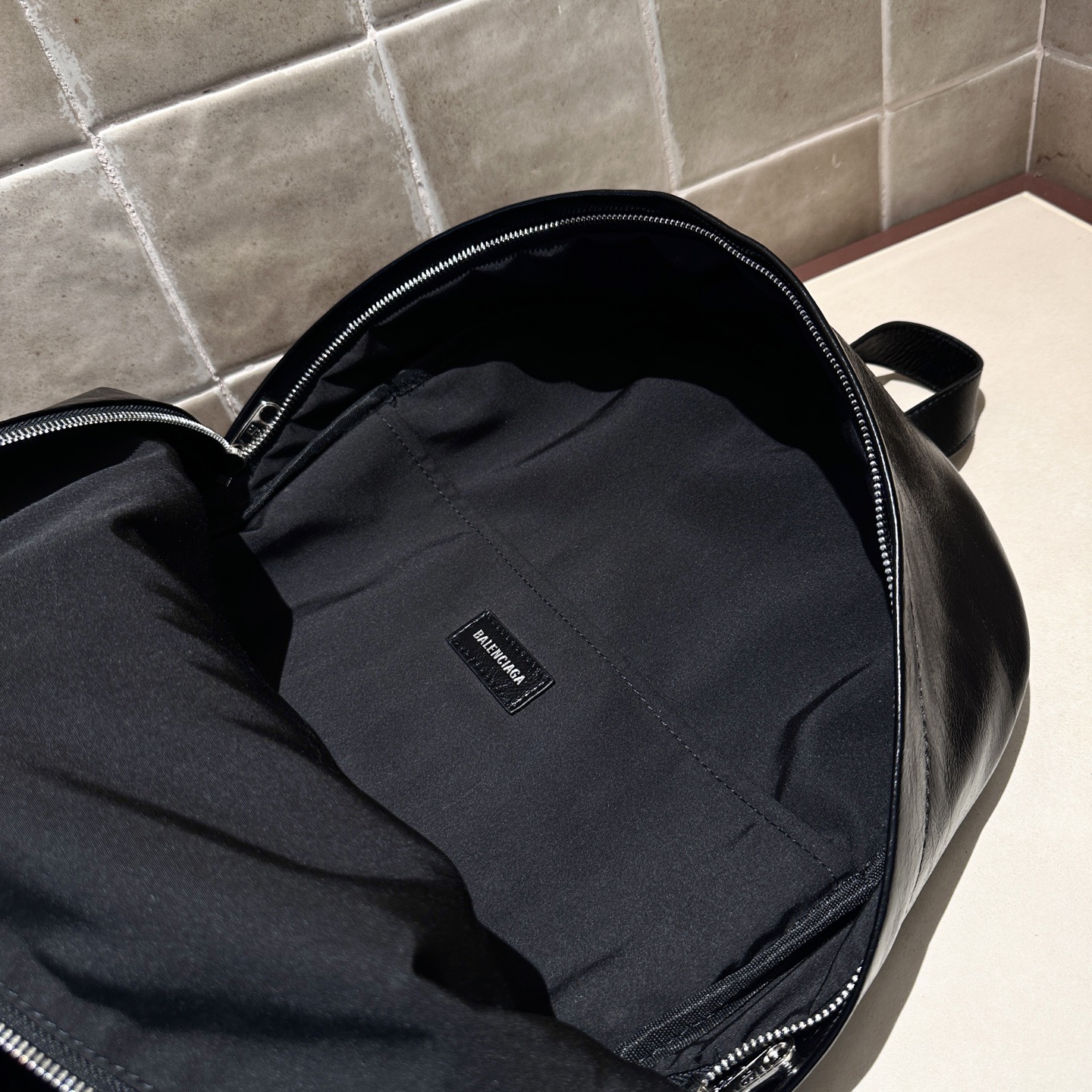 Рюкзак мужской в стиле Balenciaga Monaco из натуральной кожи чёрного цвета