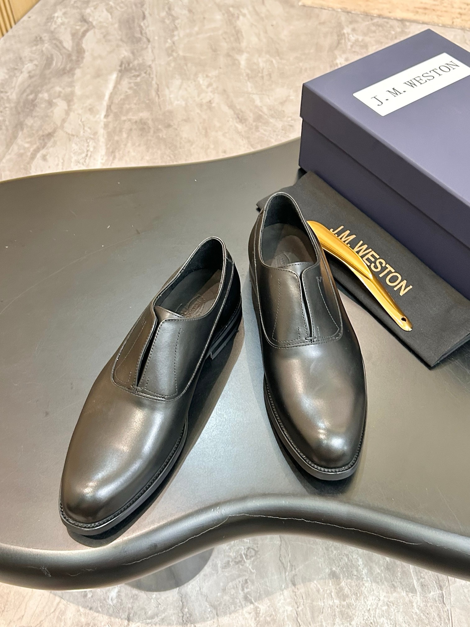 Туфли мужские J.M. Weston Iena Slip-On Oxford чёрного цвета
