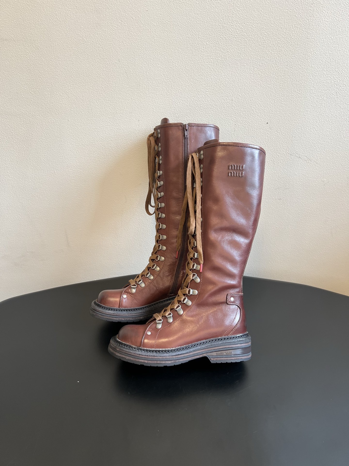 Сапоги женские Miu Miu Leather Boots коричневого цвета