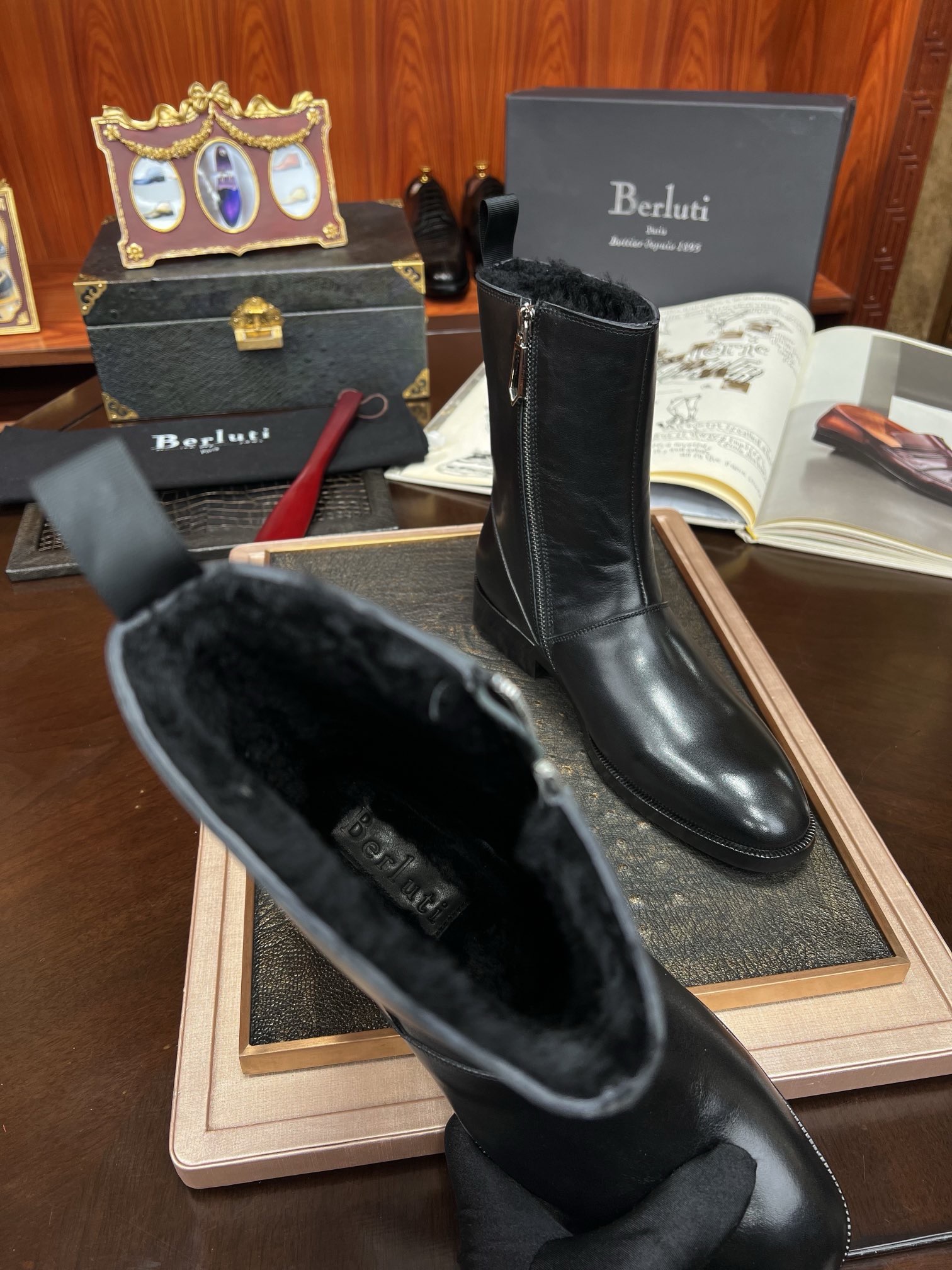 Полусапоги мужские Berluti чёрного цвета