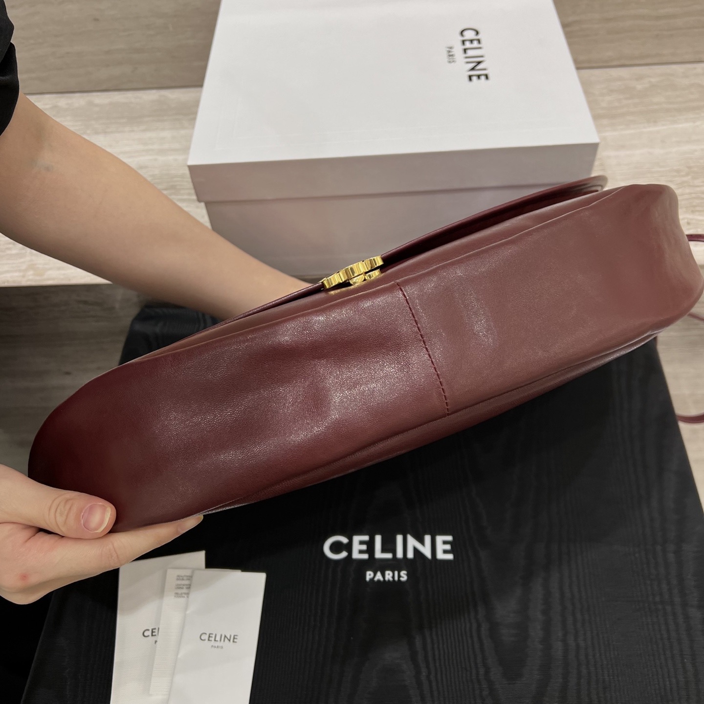 Сумка женская в стиле Celine Soft Triomphe Halfmoon бордового цвета