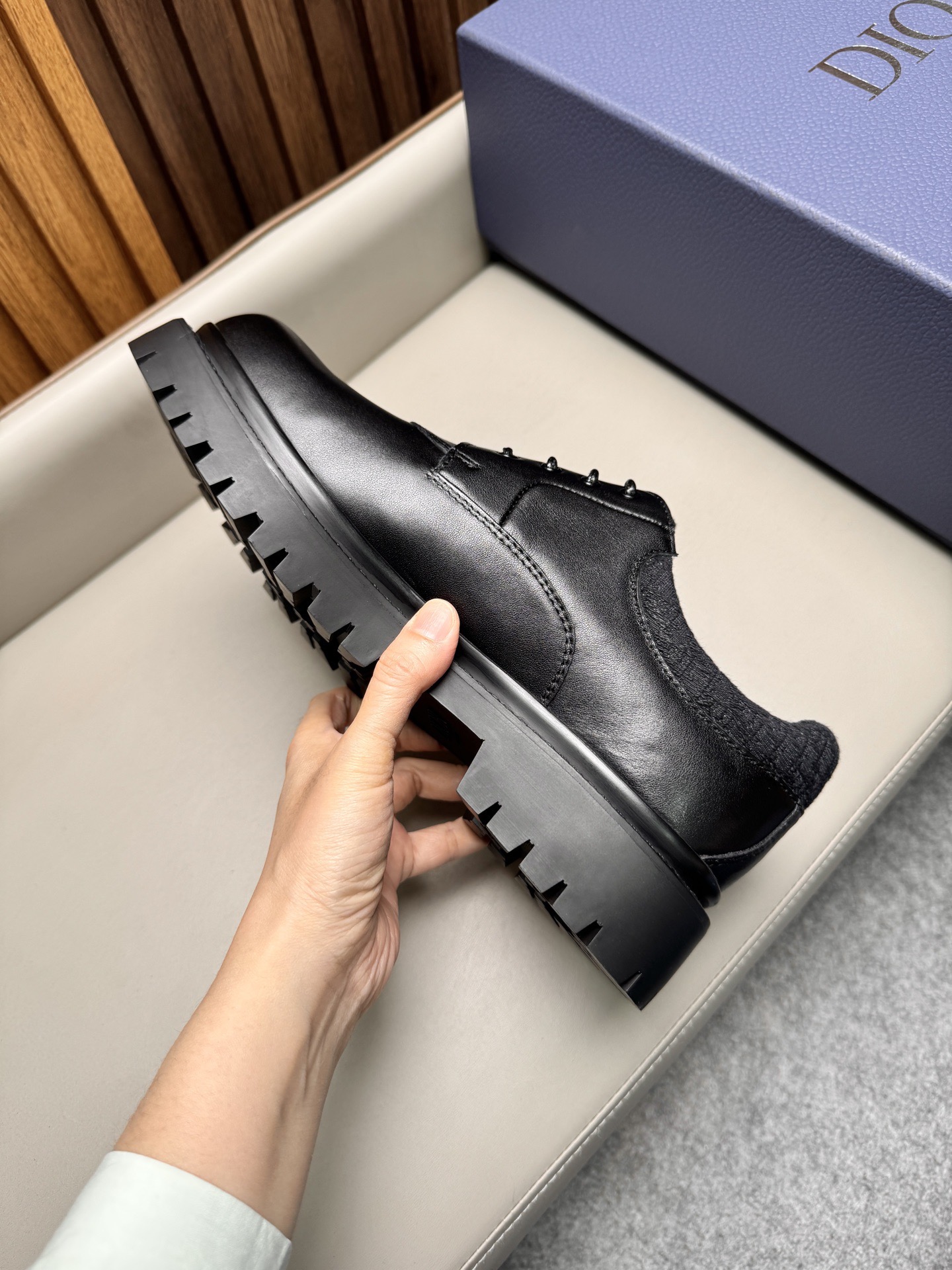 Туфли мужские в стиле Dior Explorer черного цвета