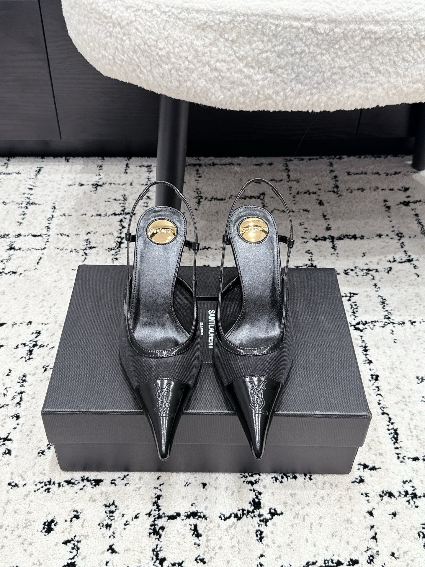 Туфли женские в стиле Saint Laurent чёрного цвета