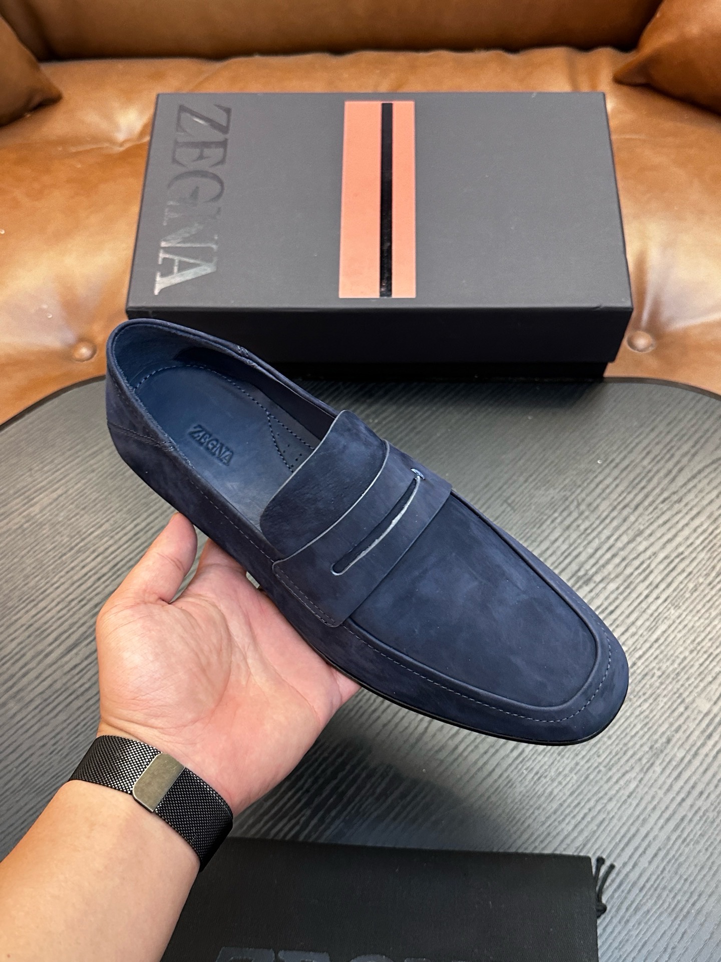 Лоферы мужские в стиле Zegna из натуральной замши синего цвета