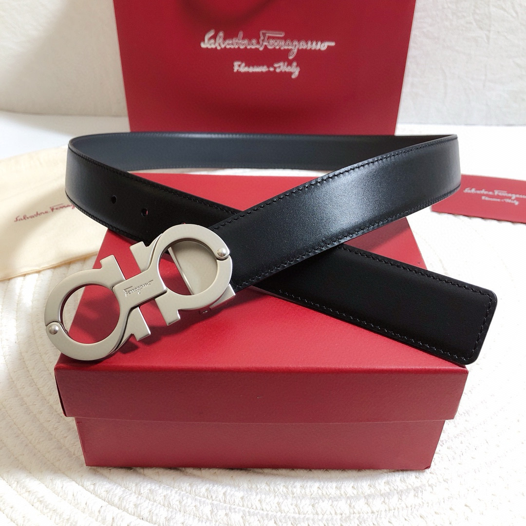 Ремень мужской в стиле Salvatore Ferragamo Gancini из натуральной кожи чёрного цвета с серебристой пряжкой шириной 3.5 см