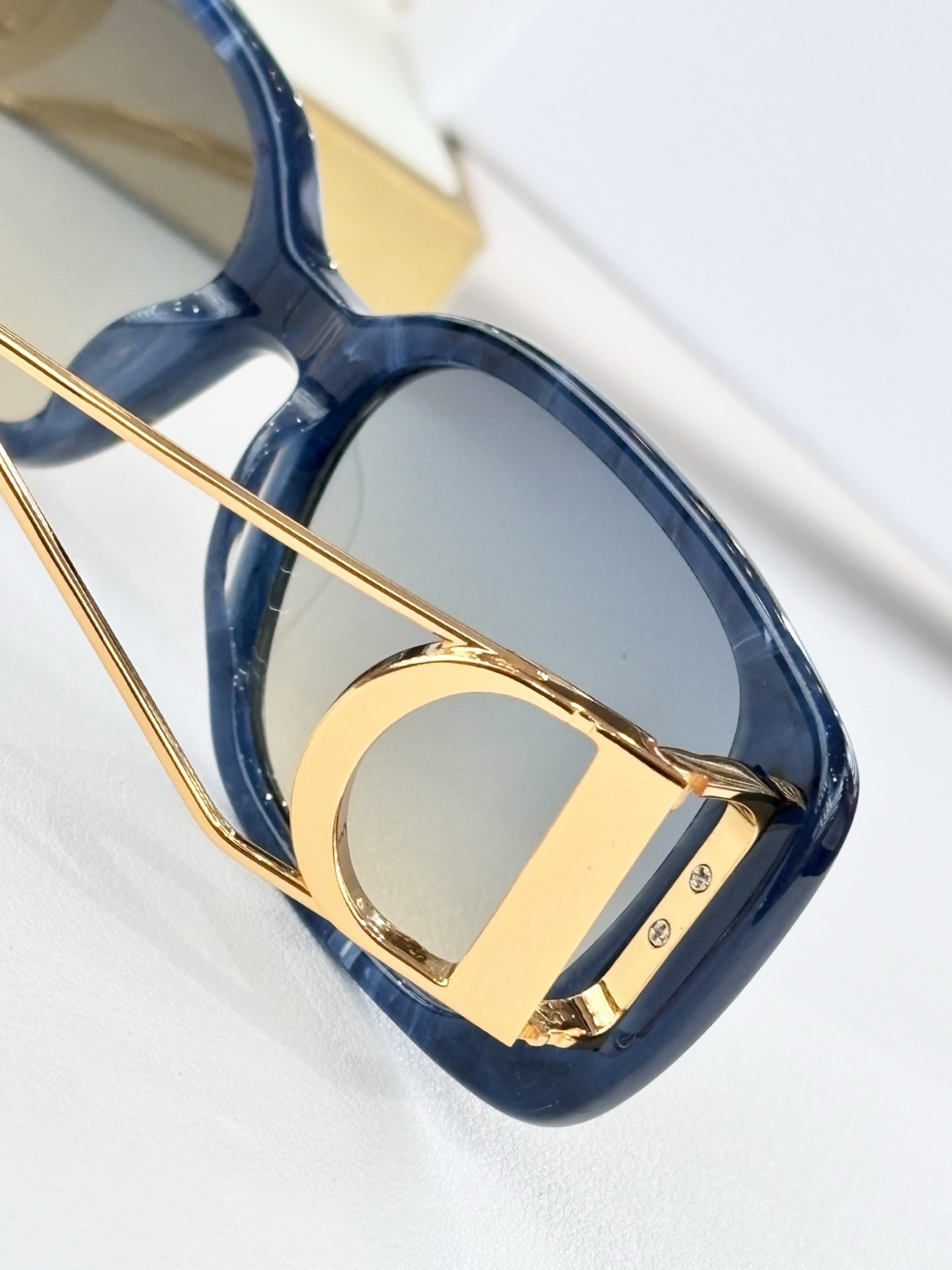 Очки солнцезащитные женские в стиле Dior DSGTA47UCK