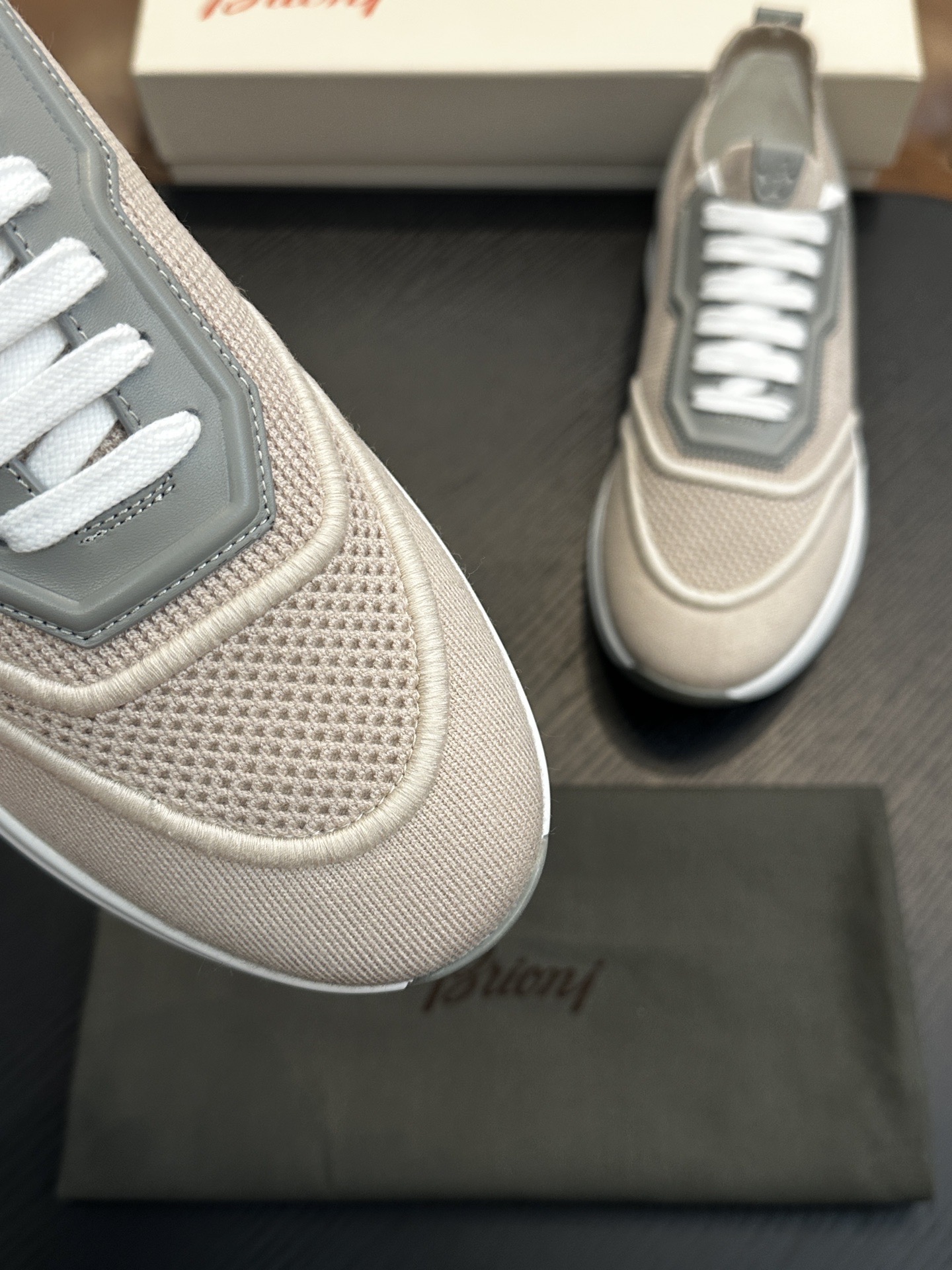 Кроссовки мужские в стиле Brioni бежево-серого цвета