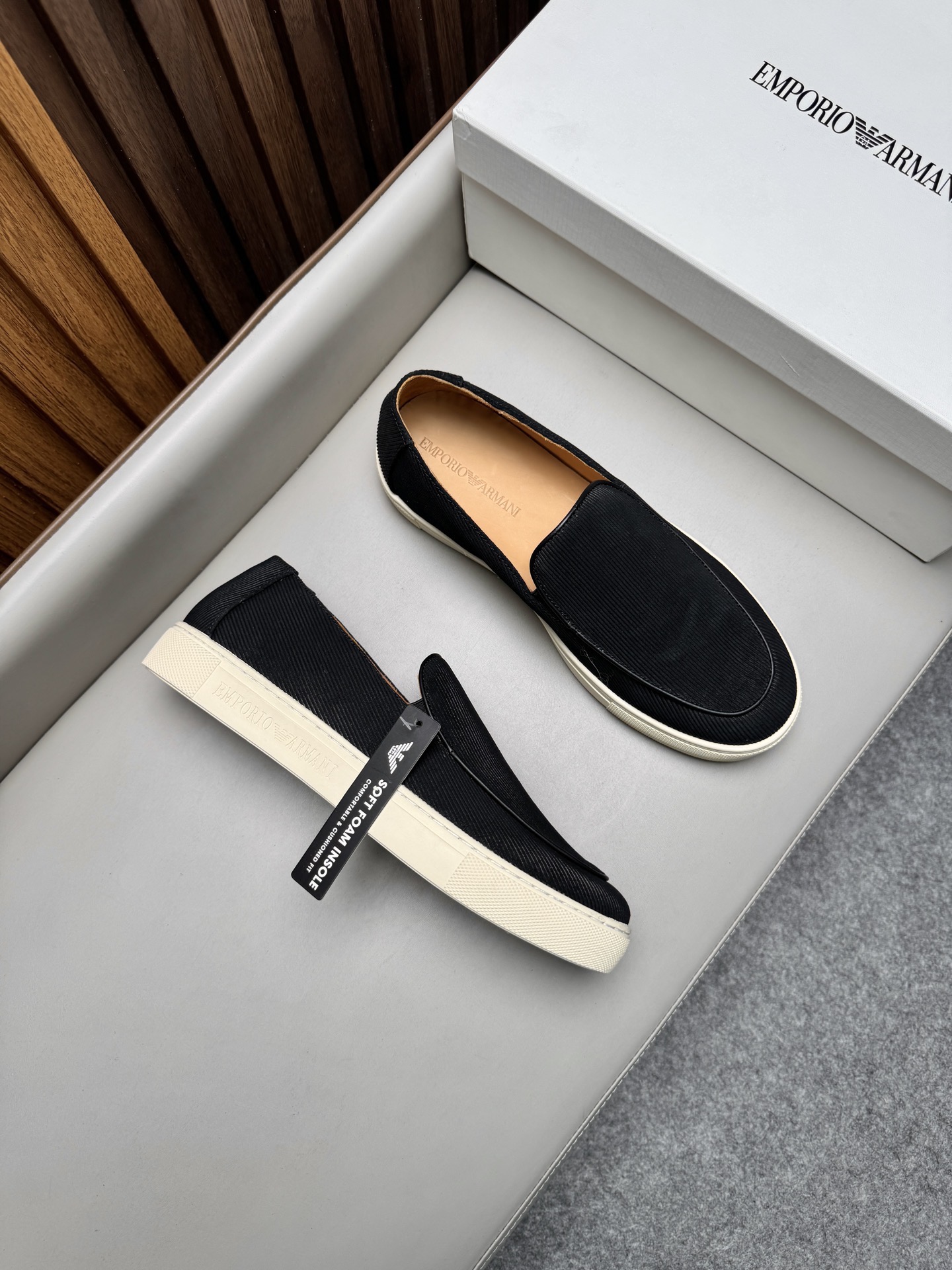 Лоферы мужские Emporio Armani чёрного цвета