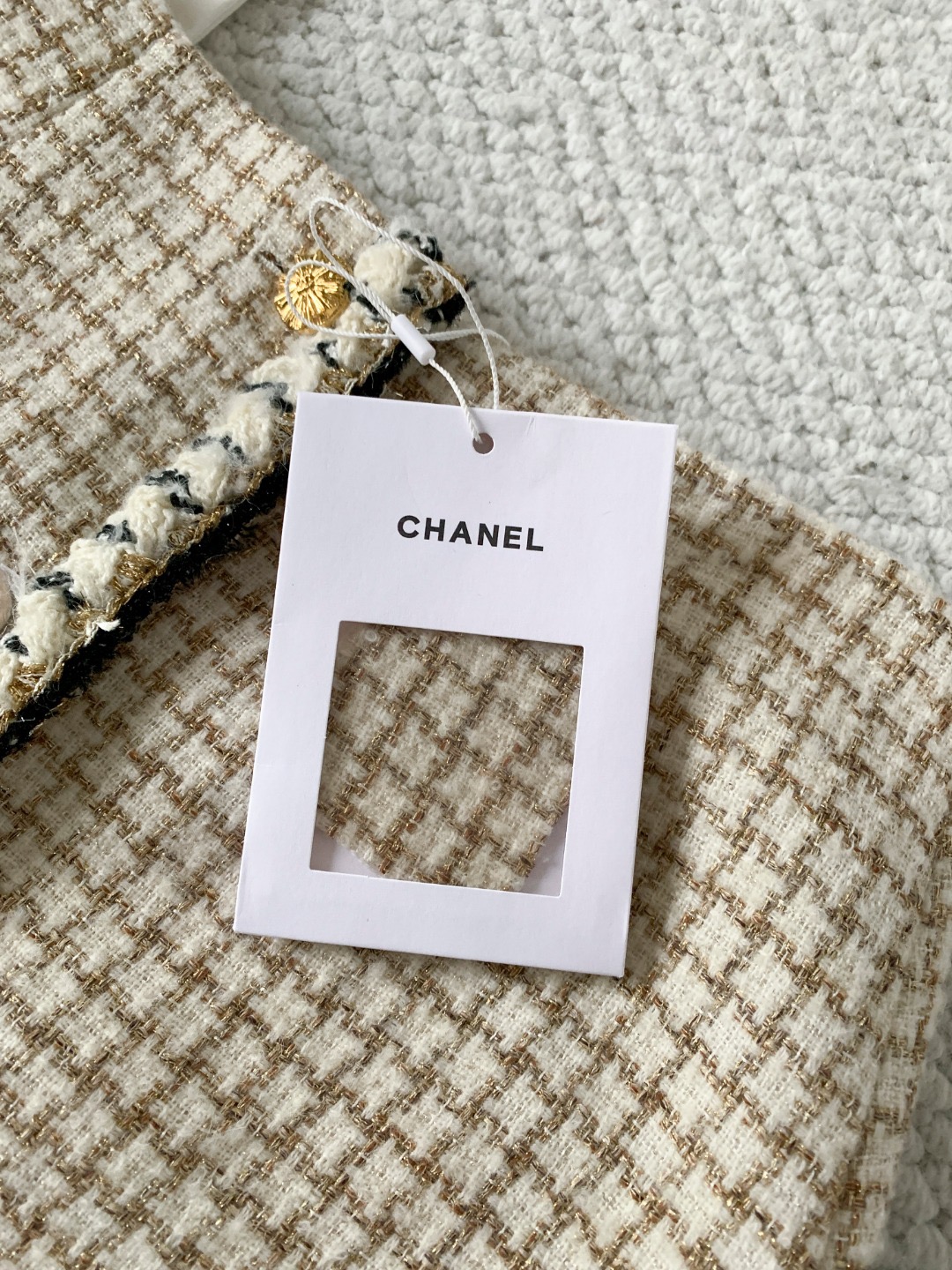 Юбка женская в стиле Chanel молочно-бежевого цвета миди