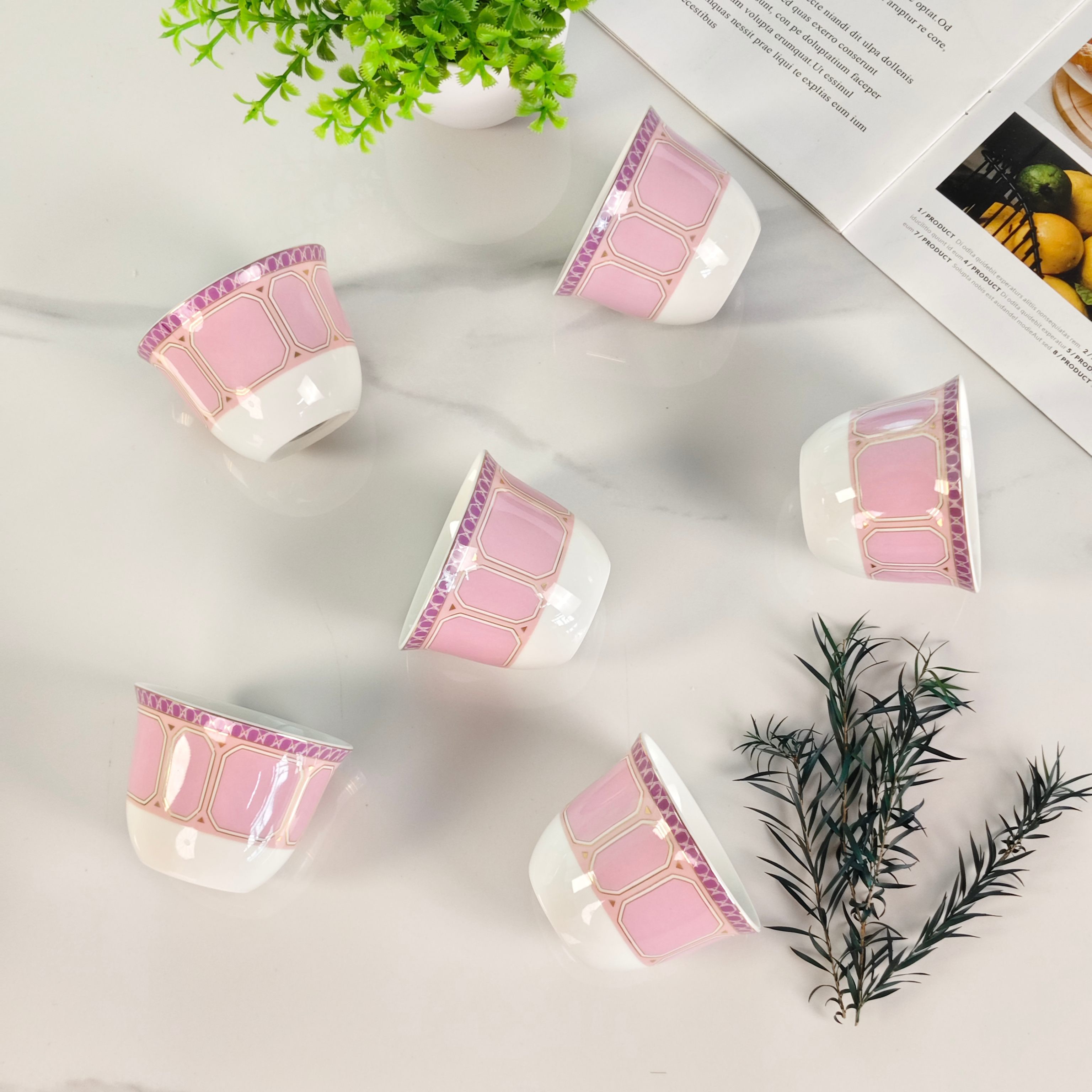 Чайный набор в стиле Swarovski x Rosenthal из керамики розового цвета