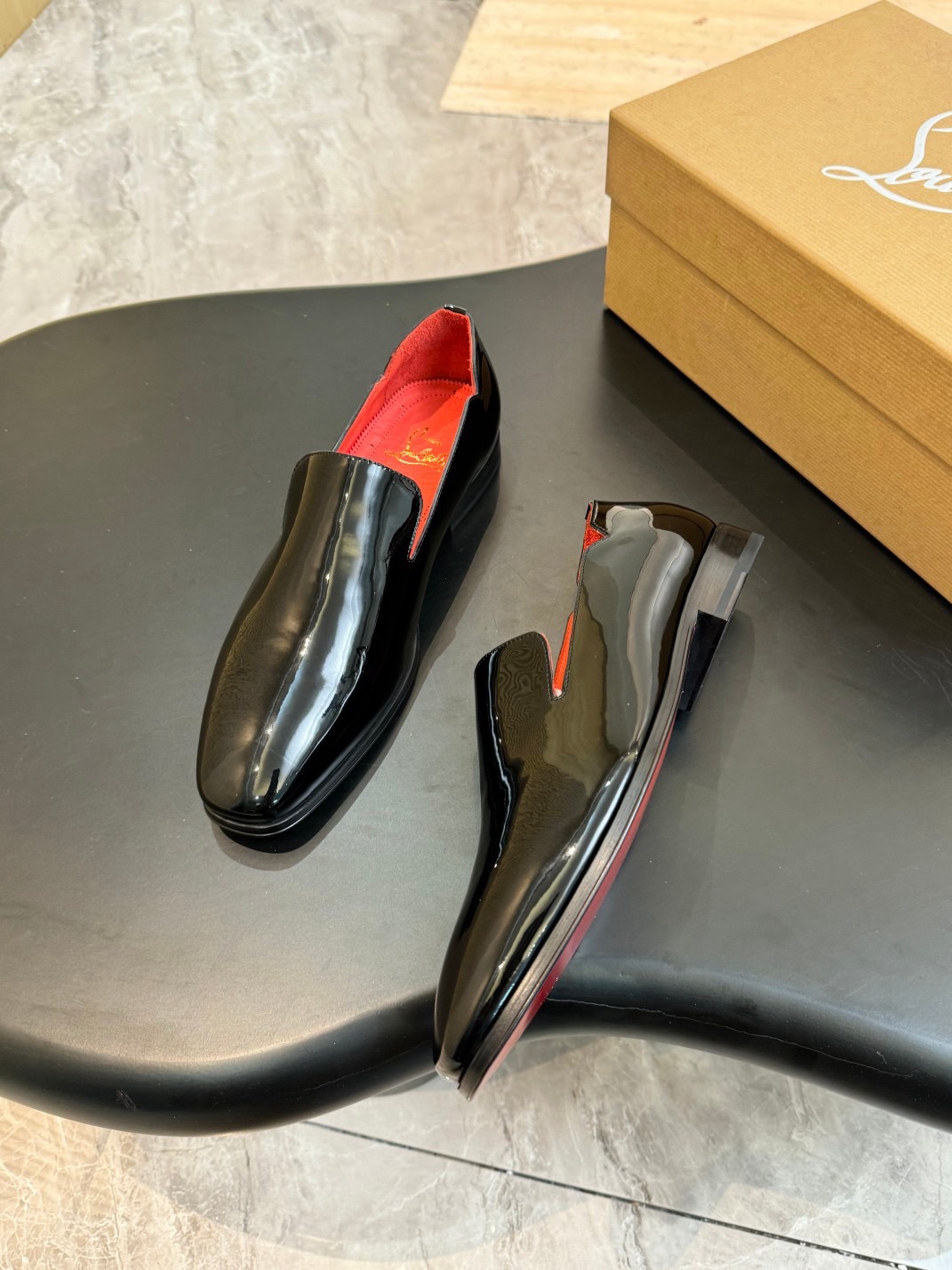 Лоферы мужские Christian Louboutin Dandelion чёрного цвета