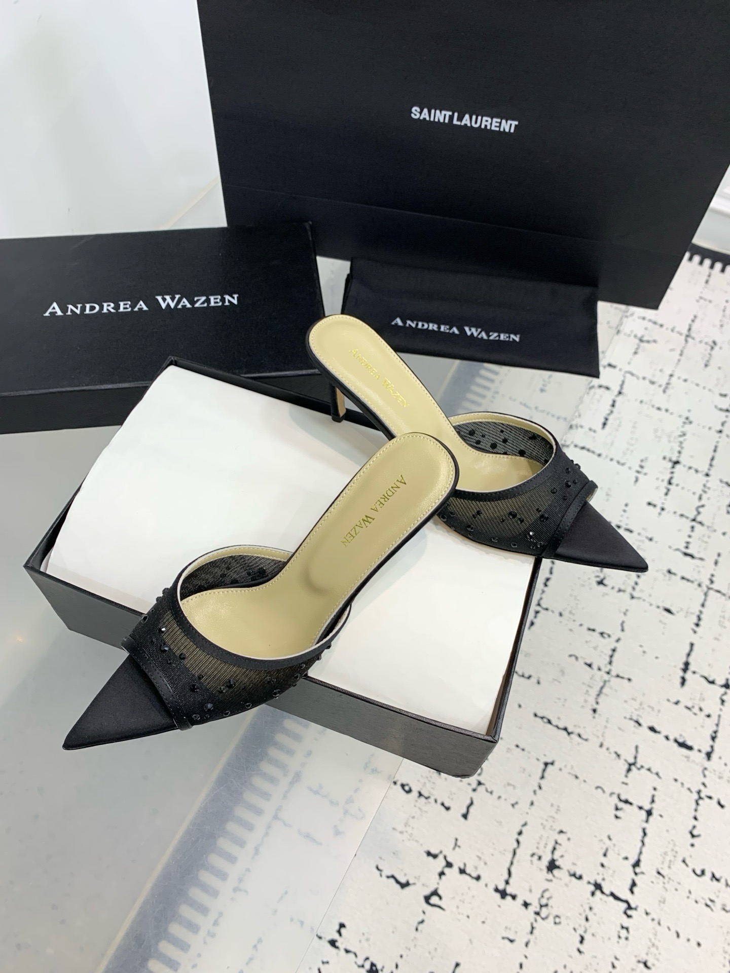 Мюли женские Andrea Wazen чёрного цвета