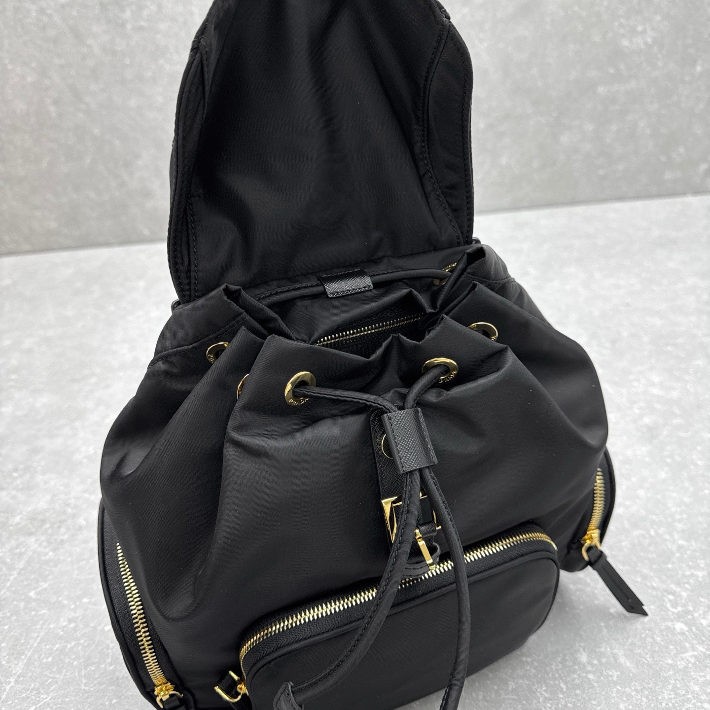 Рюкзак унисекс в стиле Prada Explore 6844 чёрного цвета