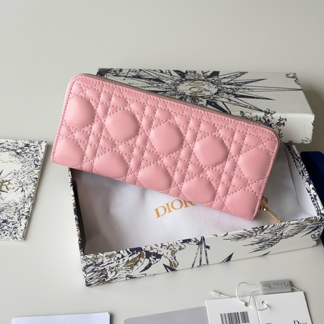 Кошелёк женский Dior розового цвета