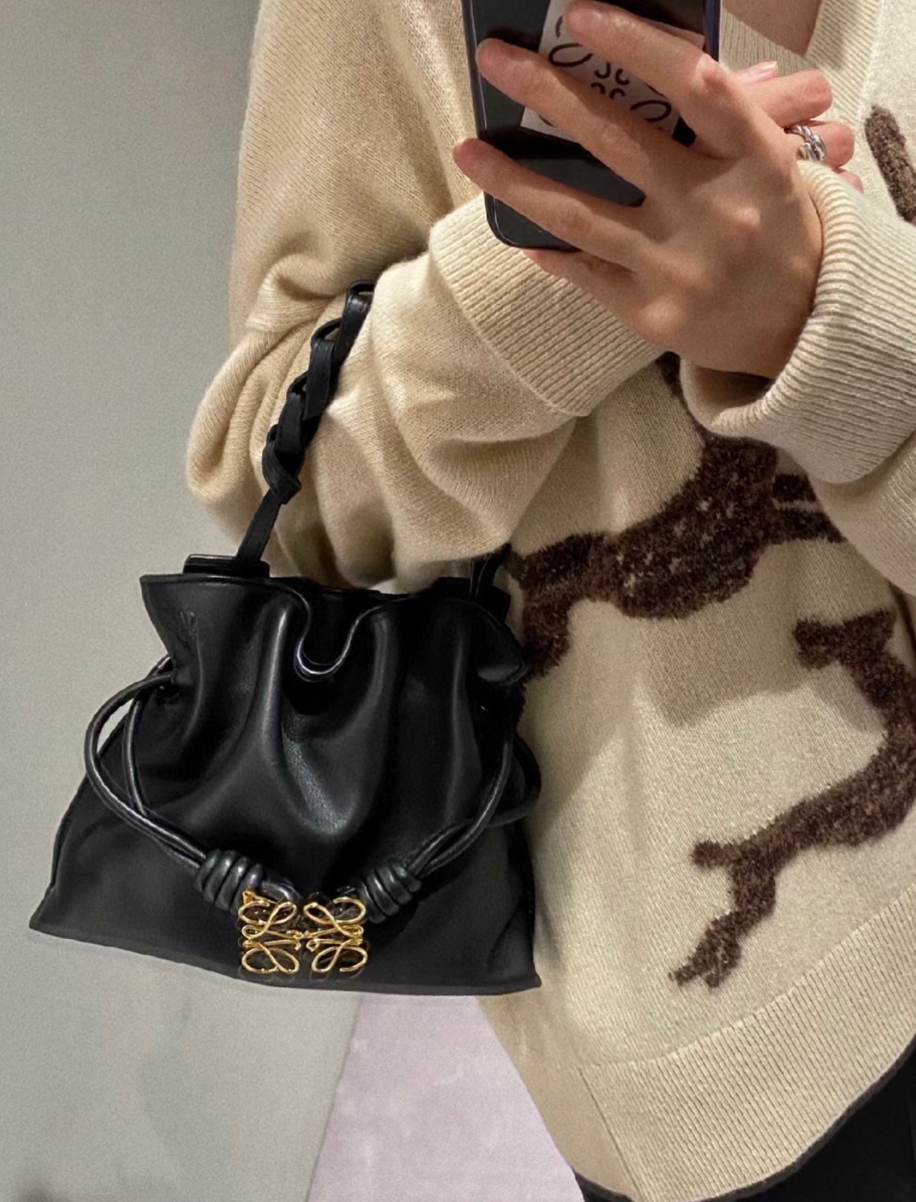 Сумка женская в стиле Loewe Flamenco чёрного цвета