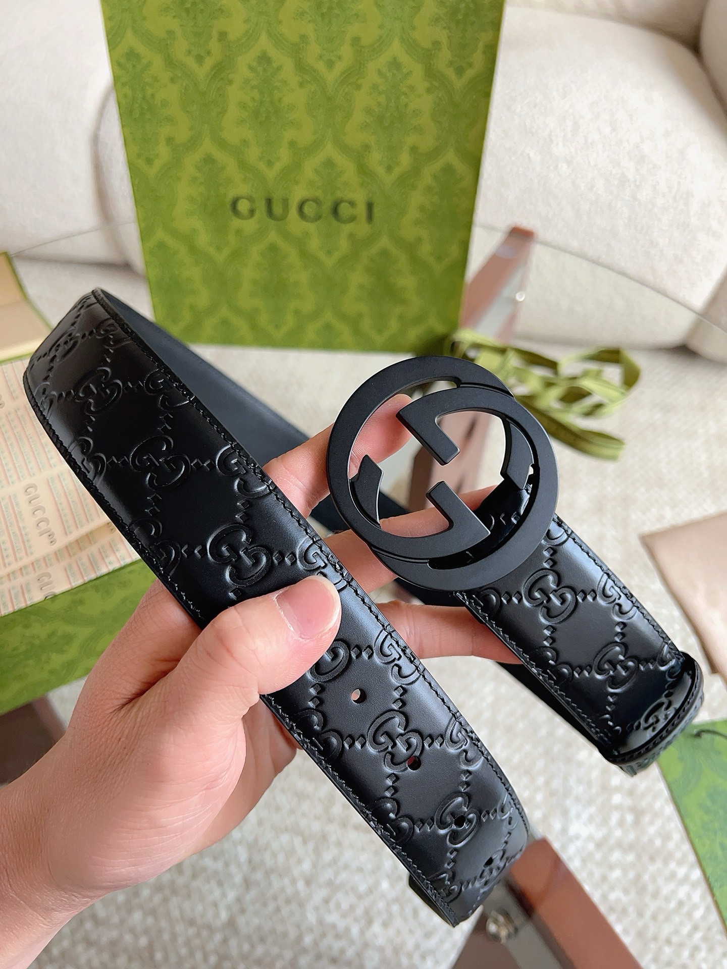Ремень мужской Gucci GG Marmont чёрного цвета матовой пряжкой