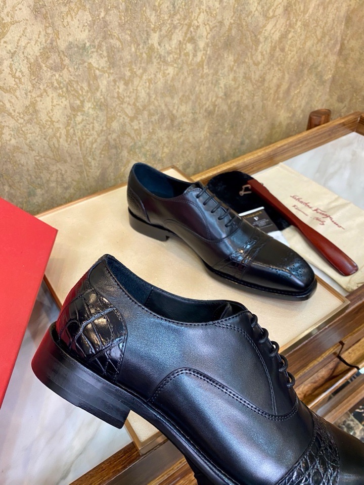Туфли мужские в стиле Salvatore Ferragamo из кожи крокодила и натуральной кожи черного цвета