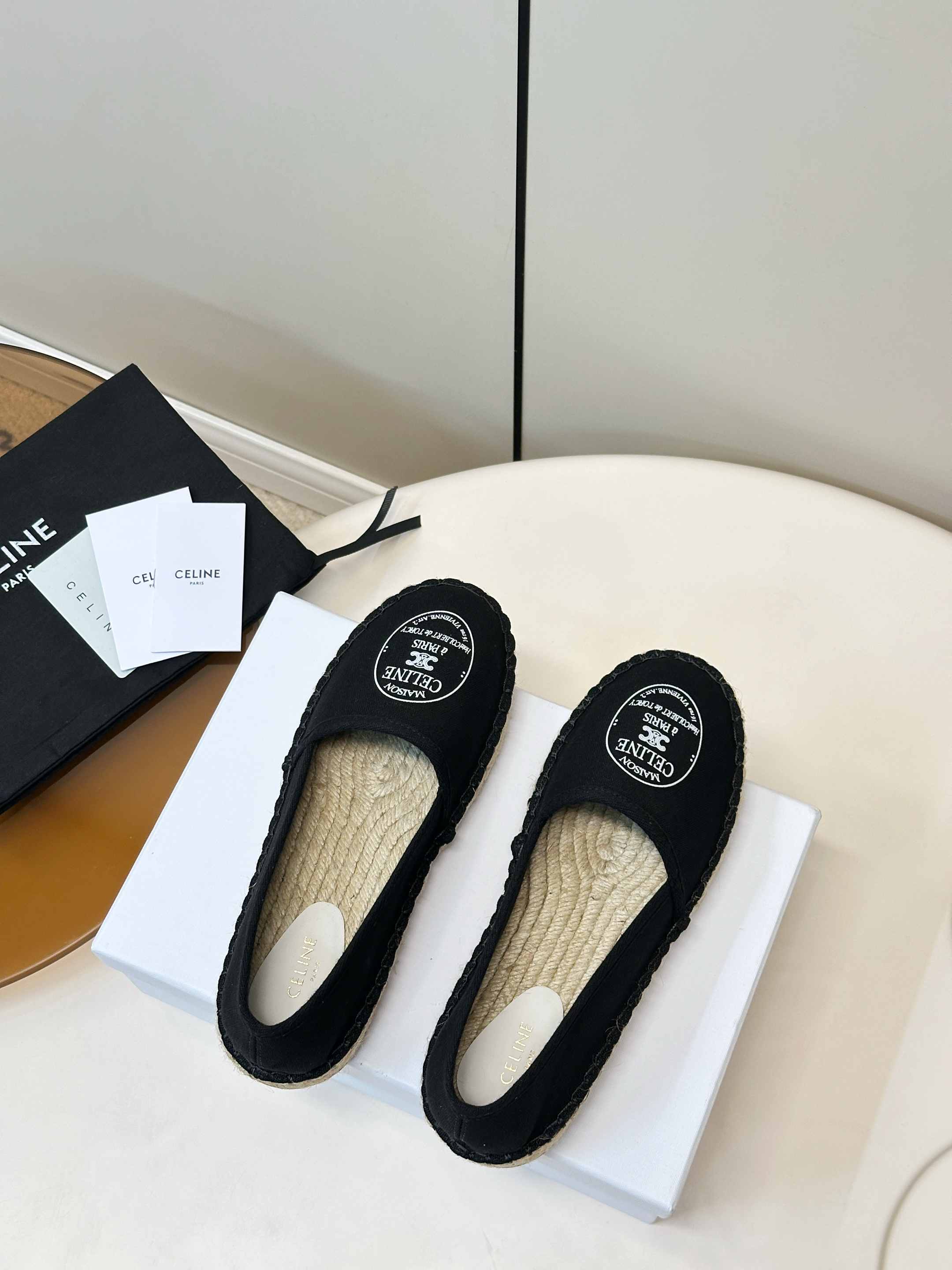Эспадрильи женские Celine Maison Celine чёрного цвета