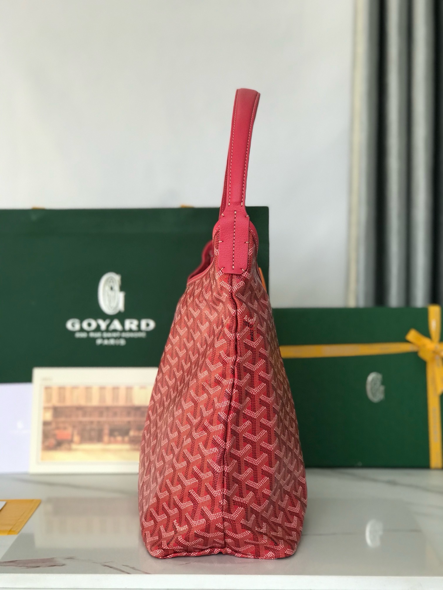 Сумка женская Goyard Hobo Bohème малинового цвета
