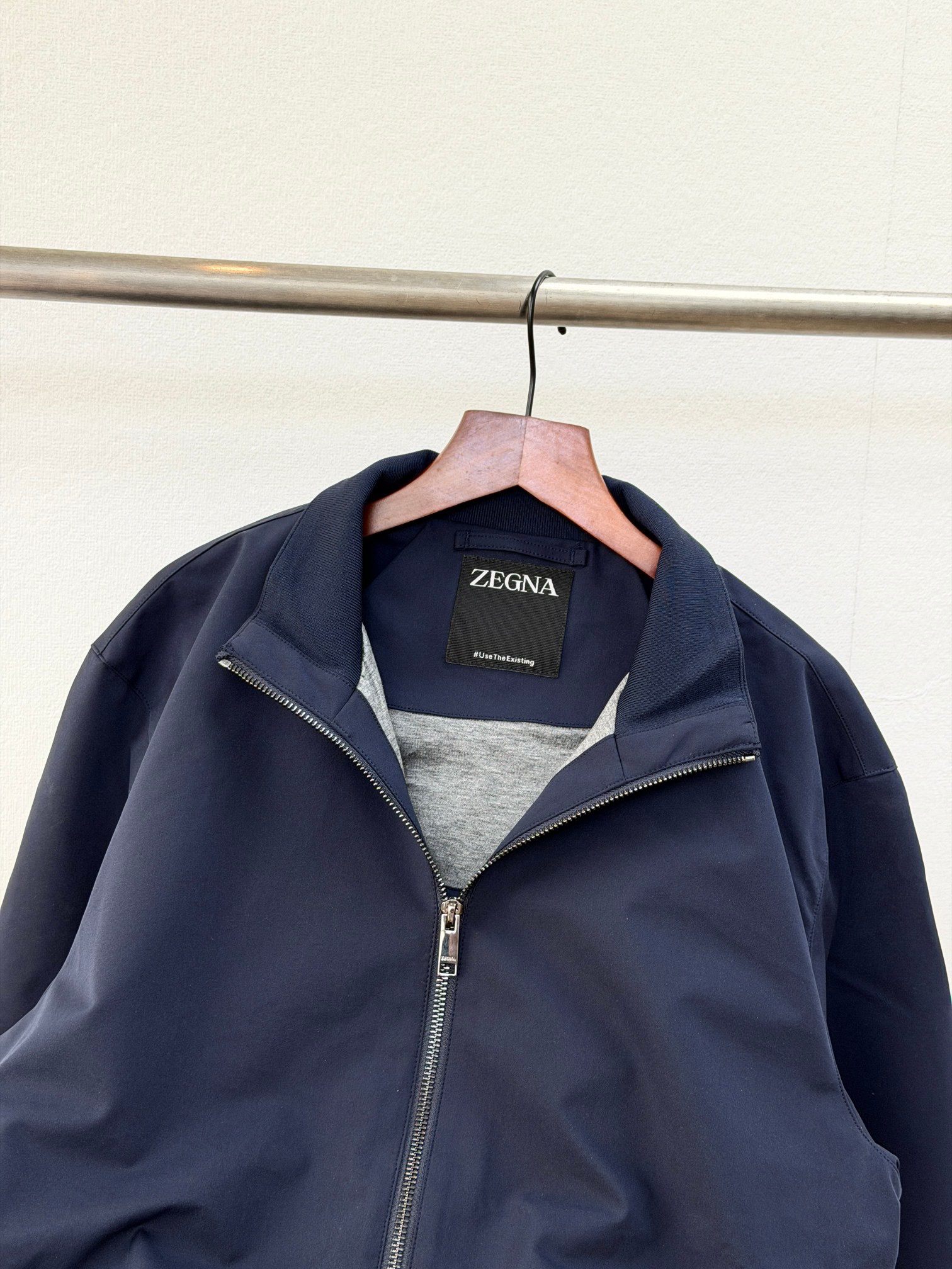 Куртка мужская в стиле Zegna тёмно-синего цвета с кожаными элементами