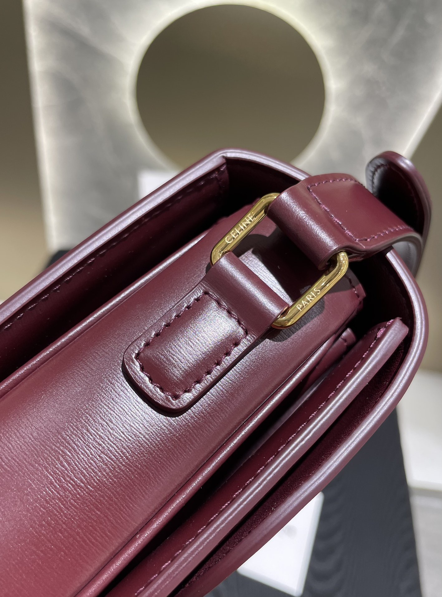 Сумка женская в стиле Celine Triomphe классическая средняя бордового цвета
