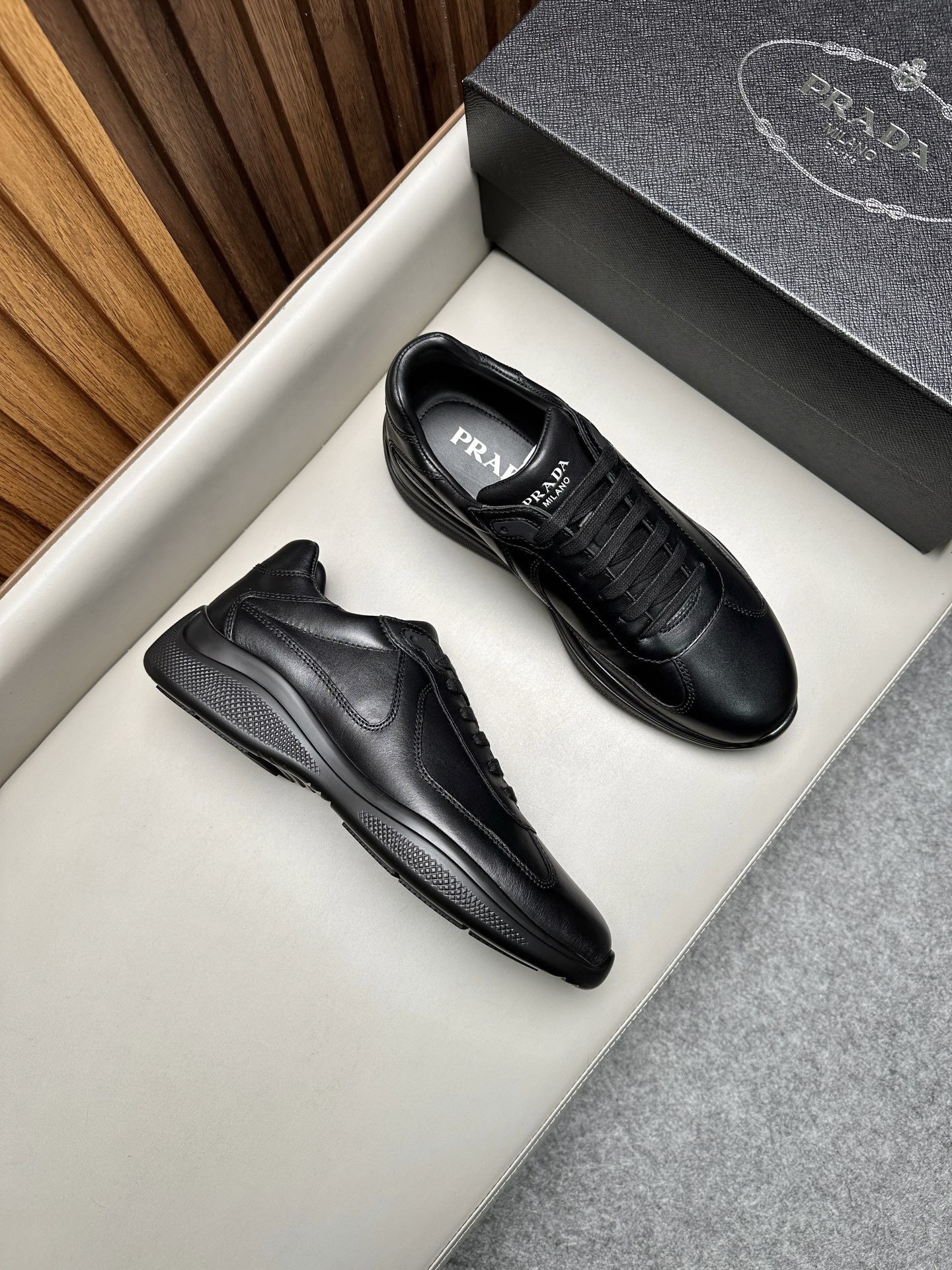Кроссовки мужские Prada America's Cup чёрного цвета