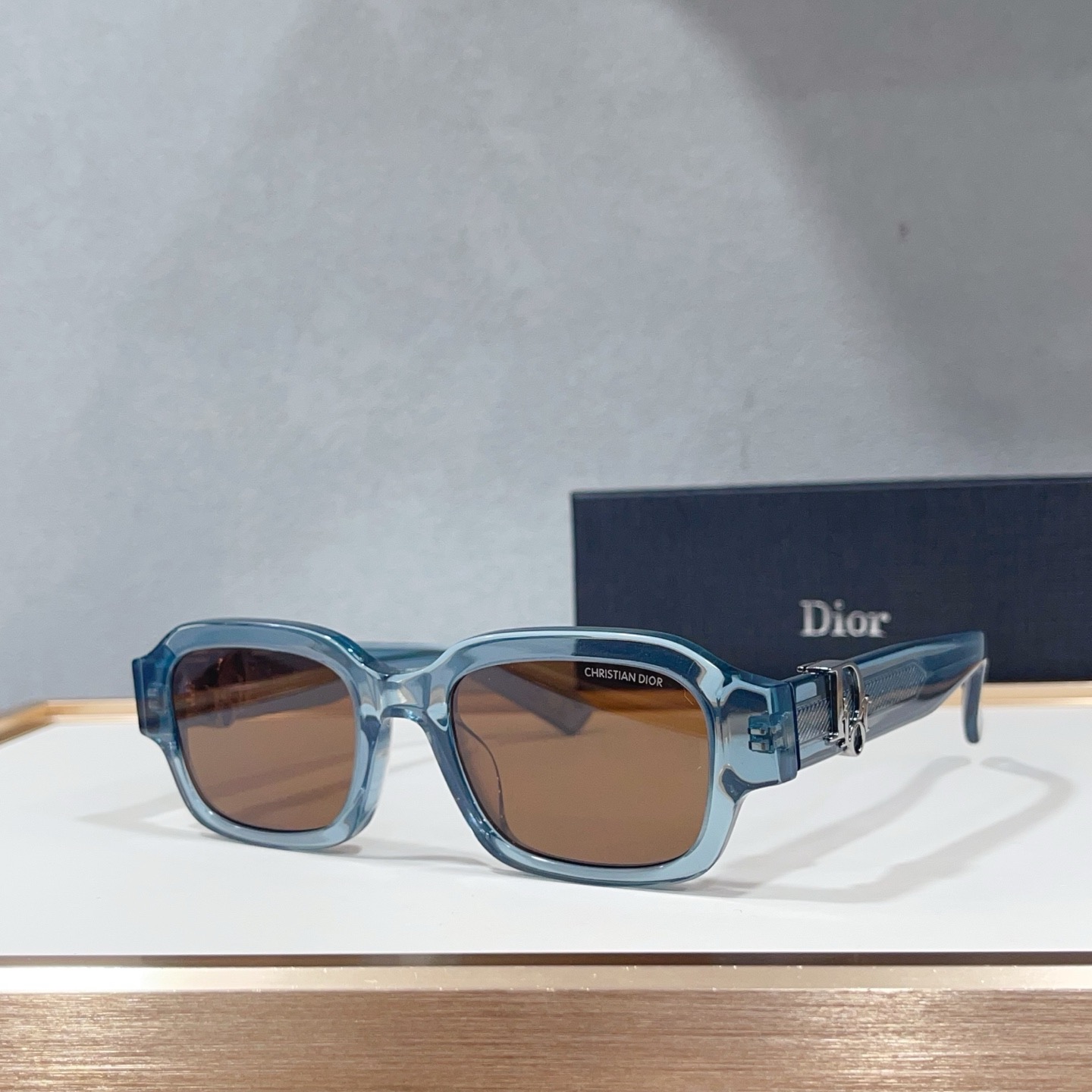 Очки солнцезащитные в стиле Dior Oblique S2I