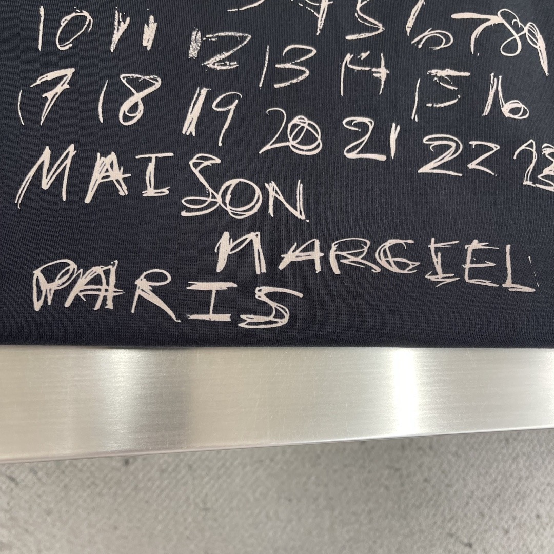 Футболка мужская в стиле Maison Margiela oversize чёрного цвета с принтом