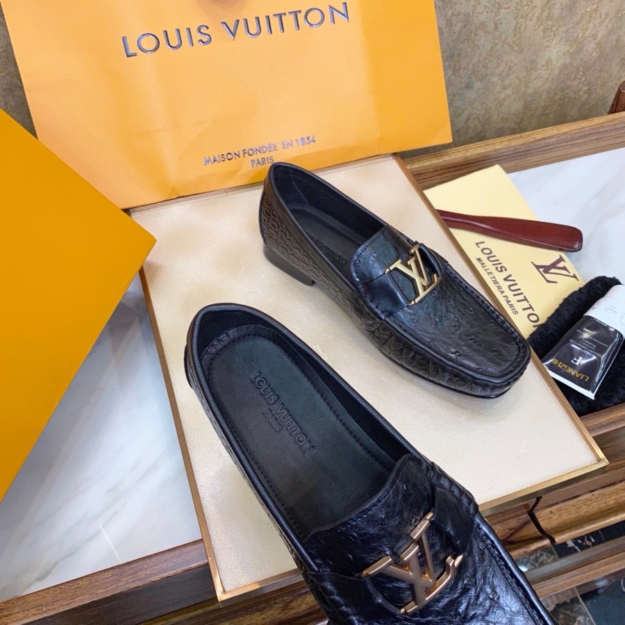 Лоферы мужские Louis Vuitton из кожи крокодила и кожи страуса черного цвета