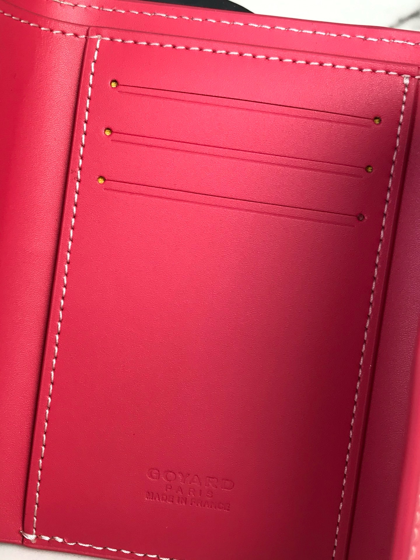 Кошелёк Goyard Saint-Gabriel красного цвета