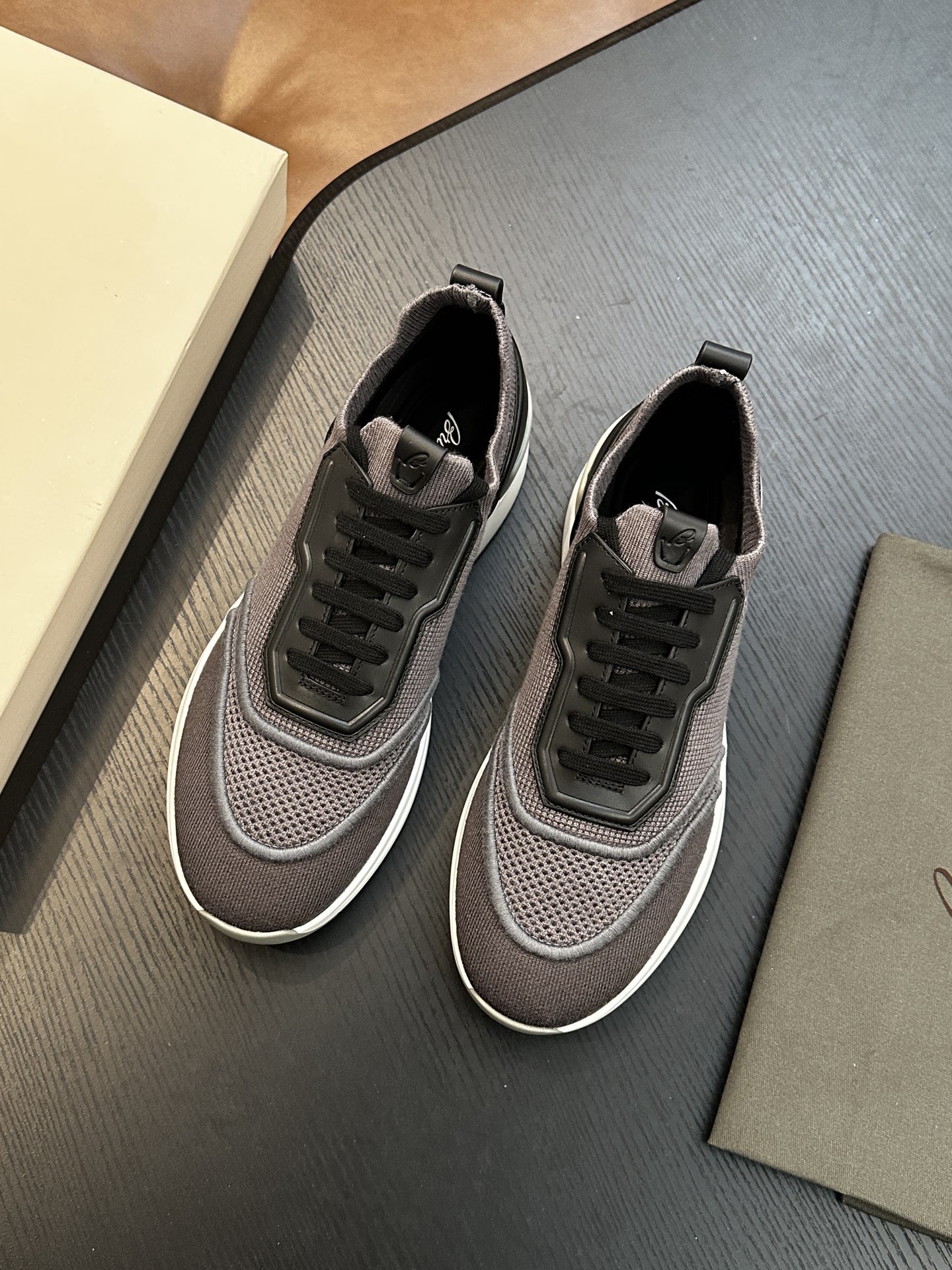 Кроссовки мужские в стиле Brioni серого цвета