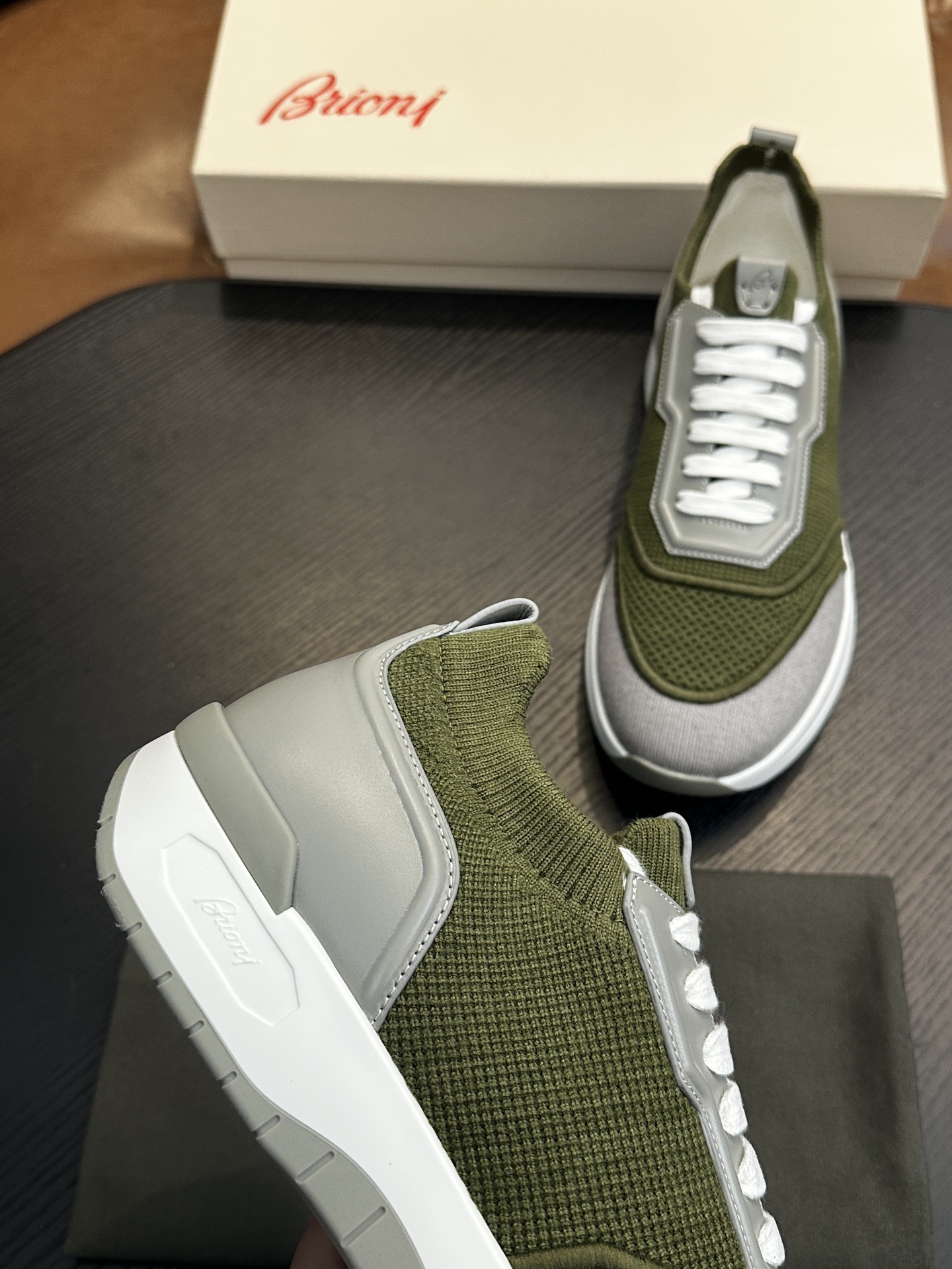 Кроссовки мужские в стиле Brioni оливково-зелёного цвета
