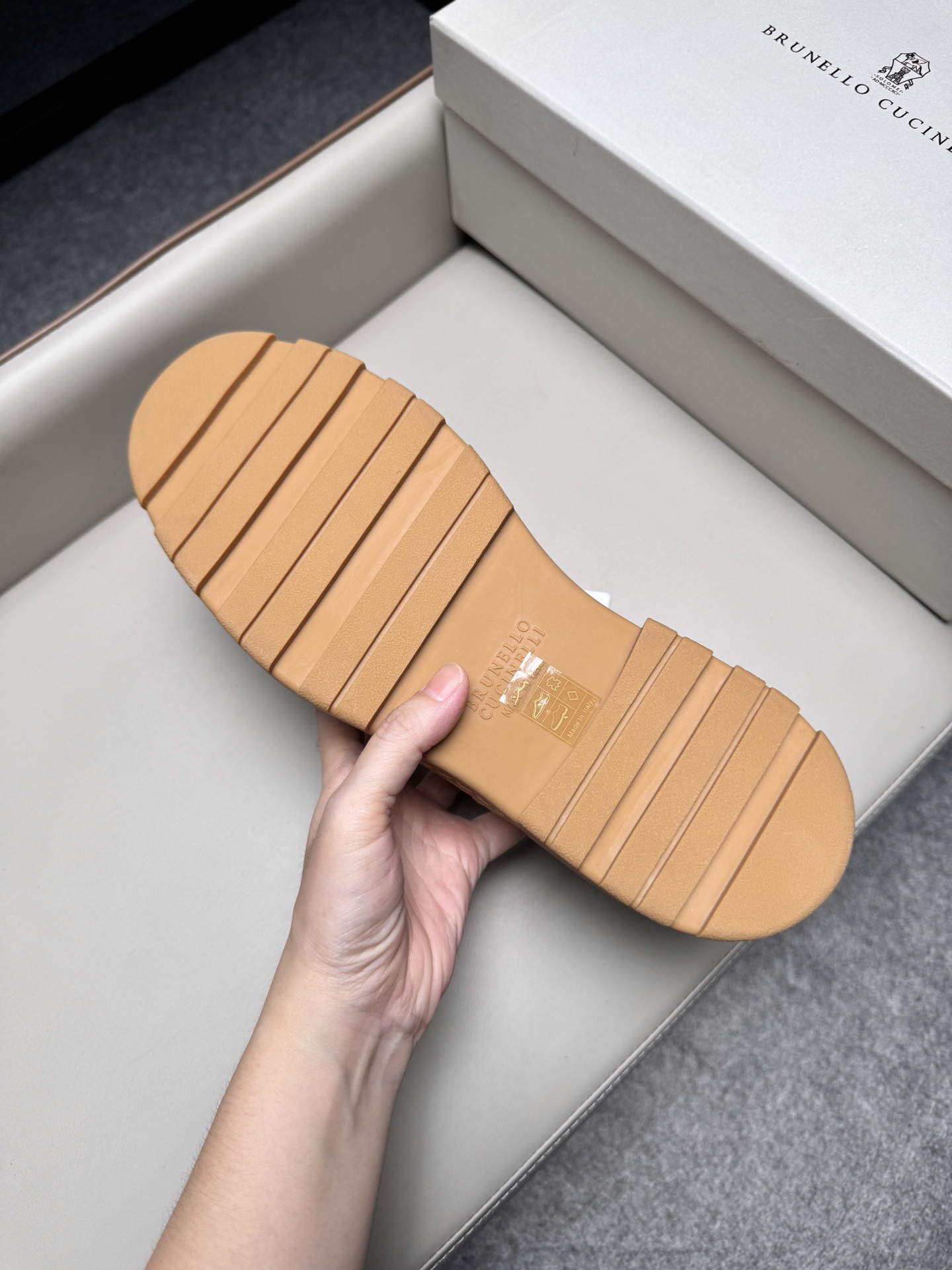 Туфли мужские в стиле Brunello Cucinelli бежевого цвета