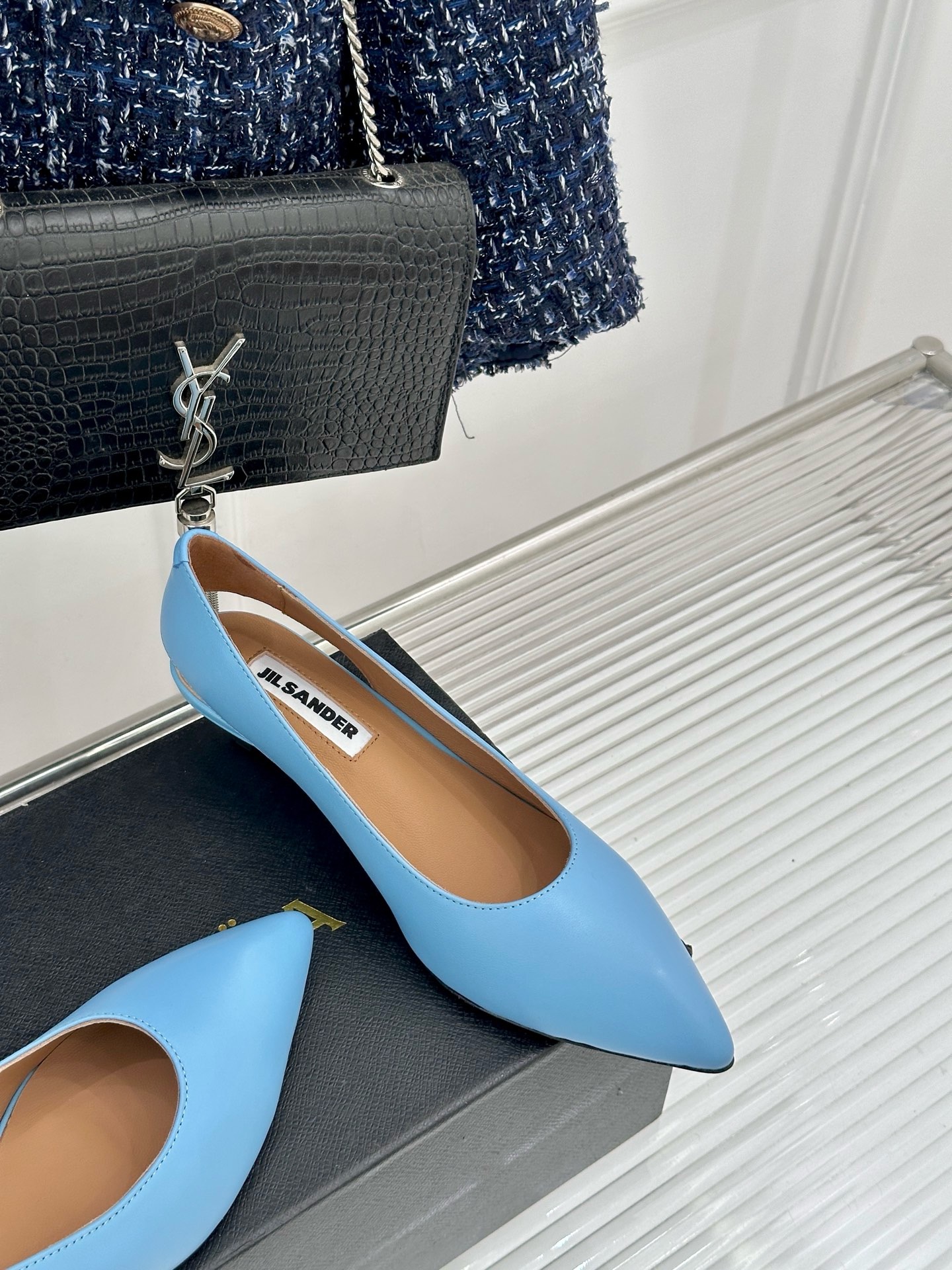Туфли женские в стиле Jil Sander голубого цвета