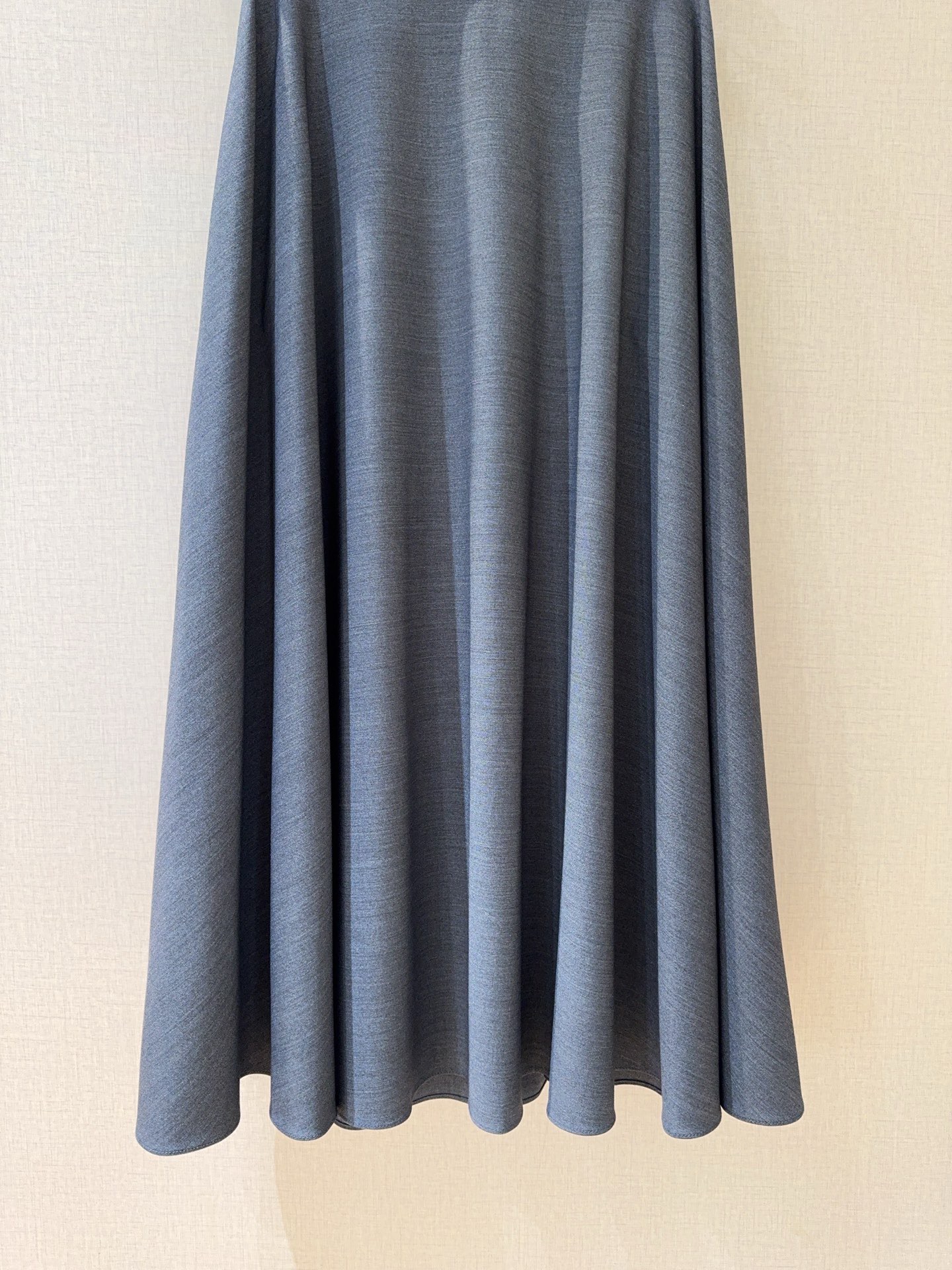 Юбка женская в стиле Self-Portrait  серого цвета миди расклёшенная