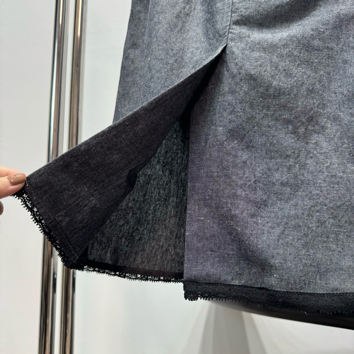 Юбка женская Prada Chambray тёмно-серого цвета