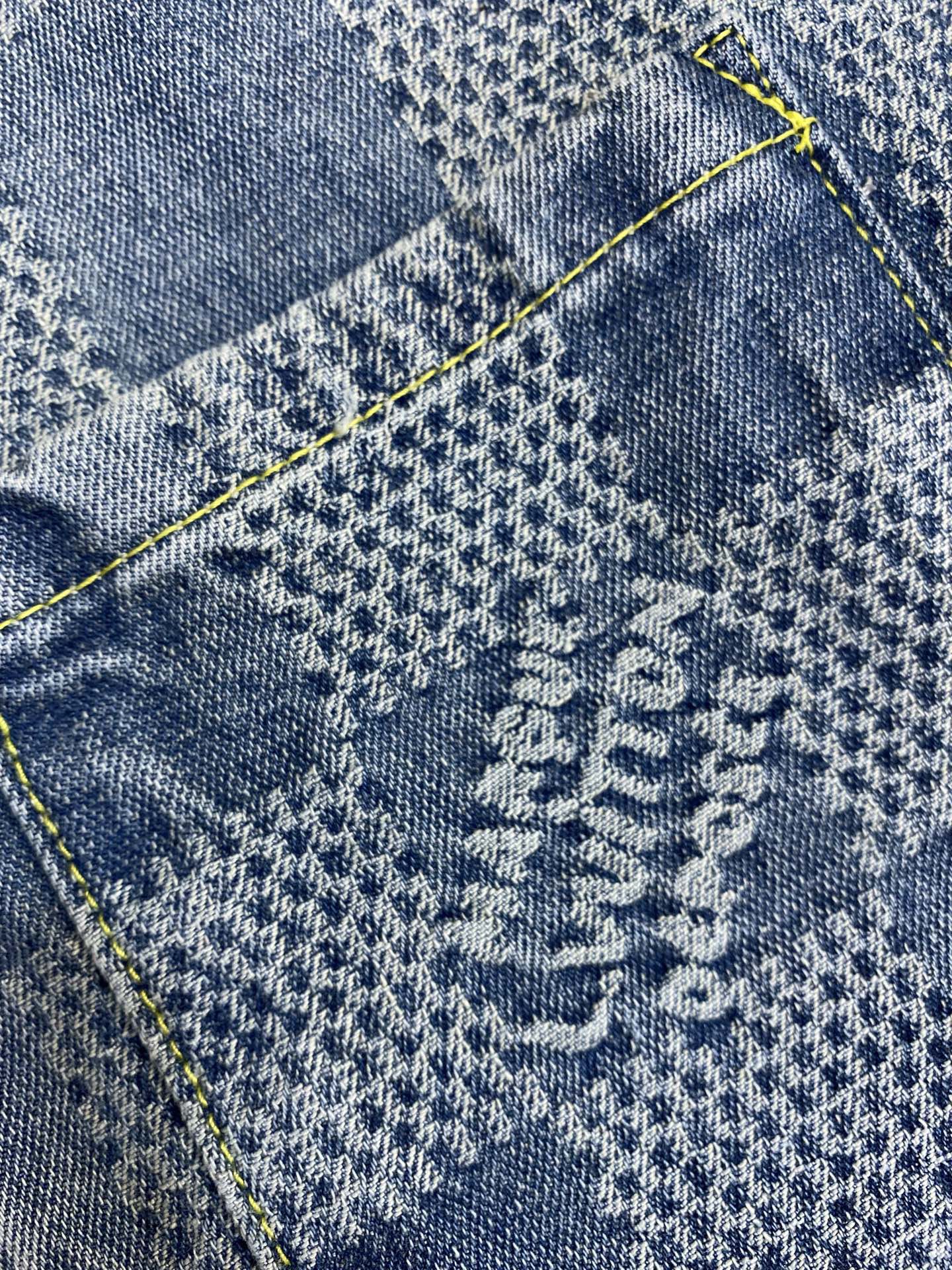 Рубашка мужская в стиле Louis Vuitton с шахматным узором синего цвета