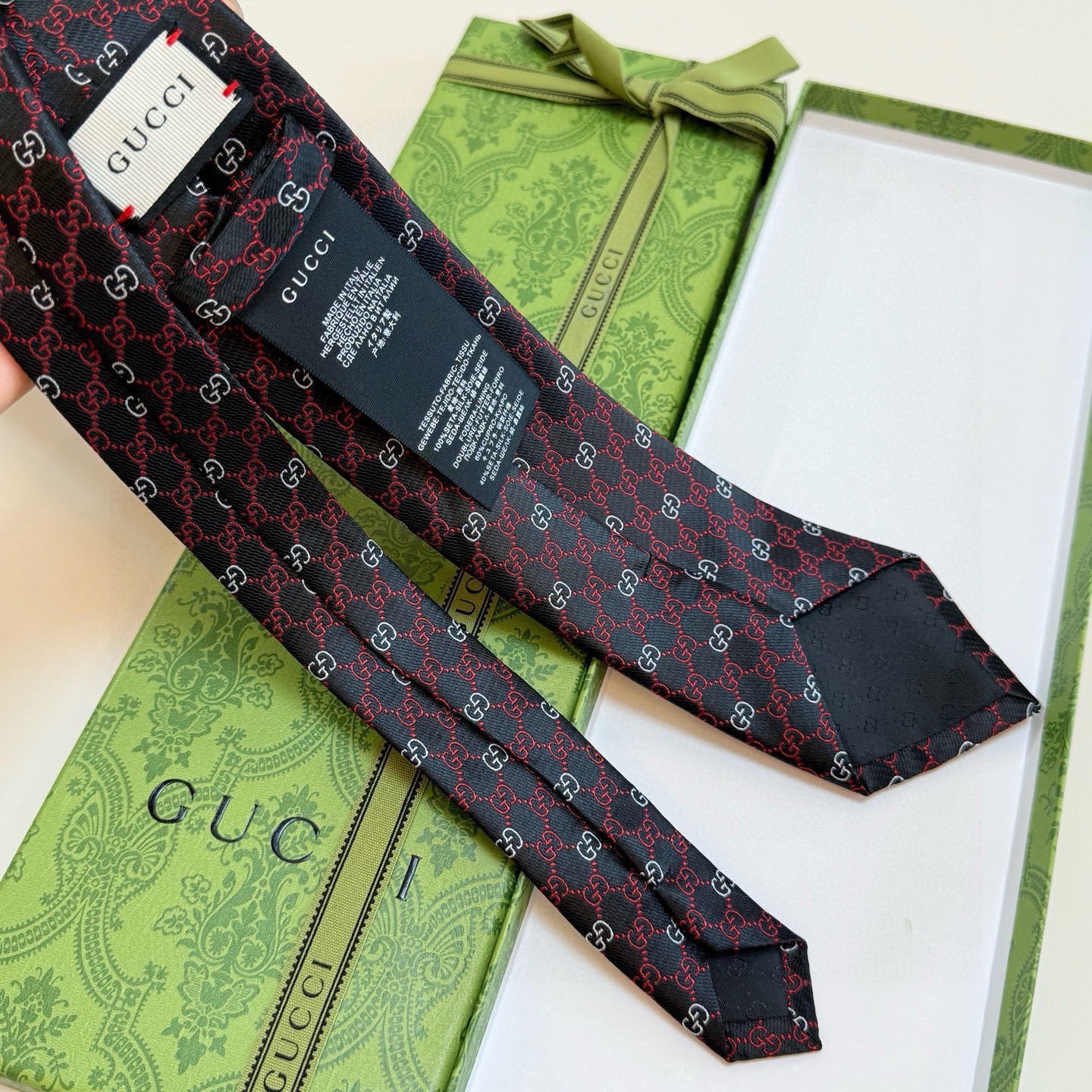 Галстук мужской в стиле Gucci бордового цвета с жаккардовым узором GG
