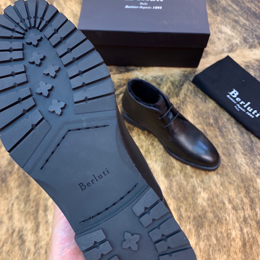 Ботинки мужские в стиле Berluti Chukka чёрного цвета