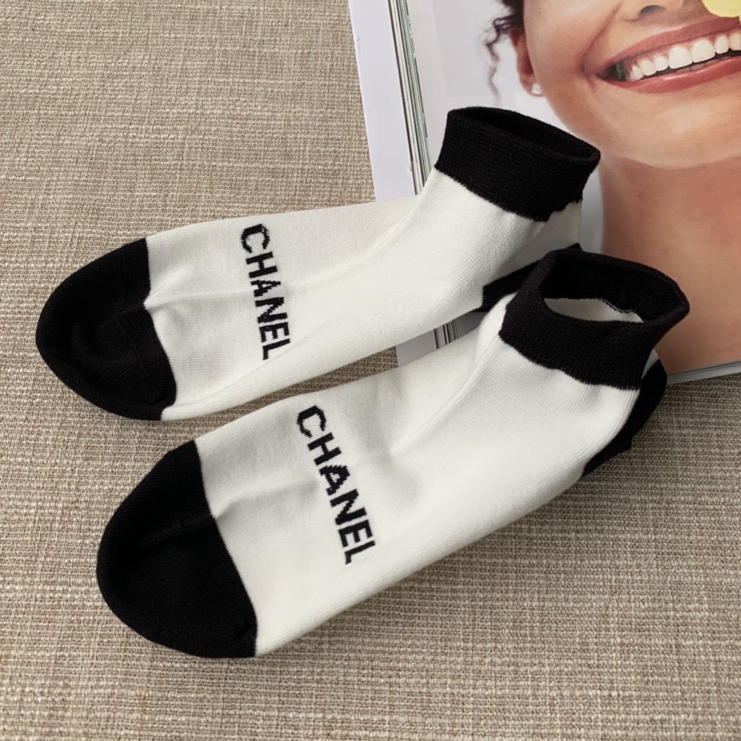 Носки женские в стиле Chanel (набор 5 пар)