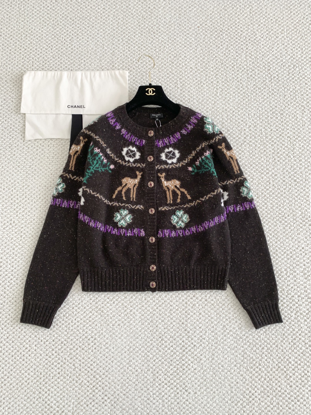 Кардиган женский в стиле Chanel с жаккардовым узором тёмно-коричневого цвета