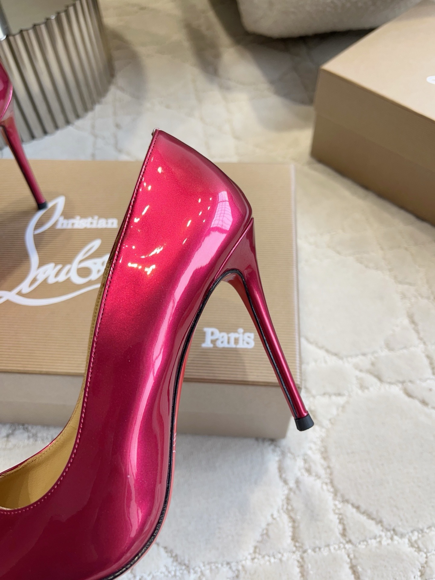 Туфли женские в стиле Christian Louboutin So Kate цвета фуксии