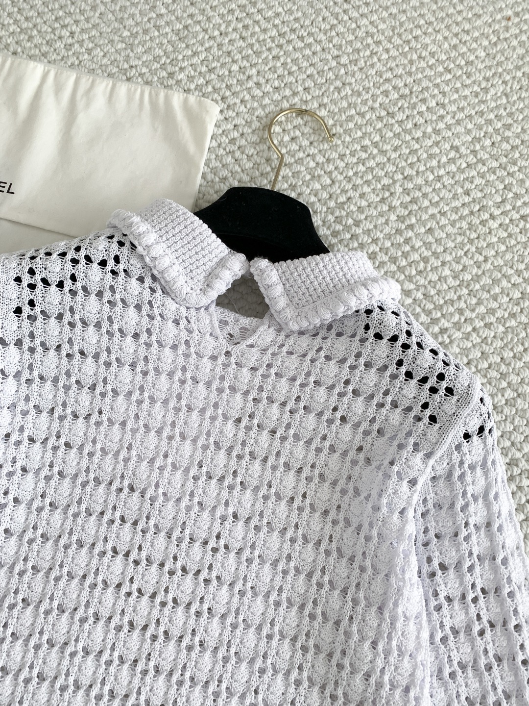 Кардиган женский в стиле Chanel с ажурной вязкой и воротником белого цвета