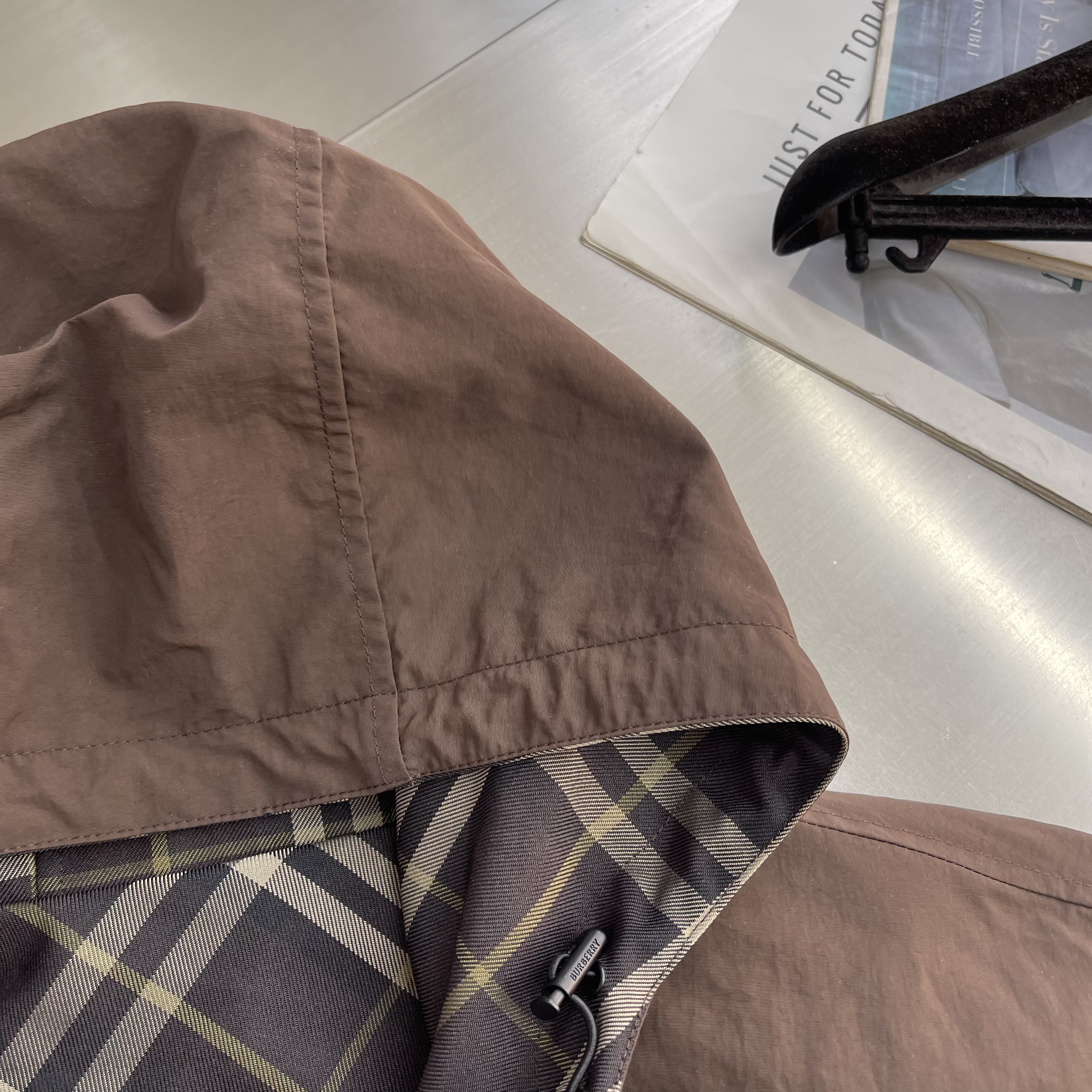 Куртка мужская в стиле Burberry двусторонняя с капюшоном