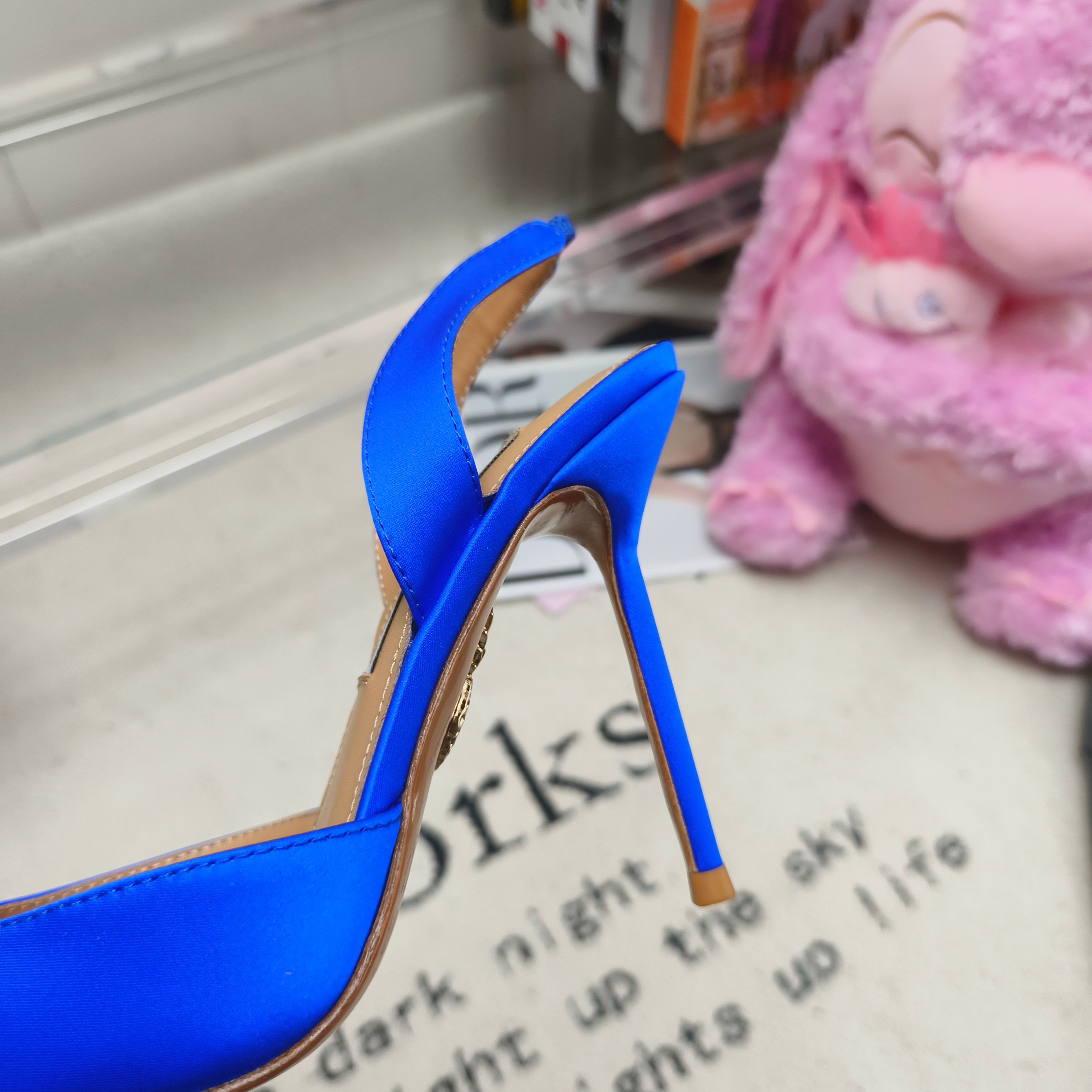 Босоножки женские  Aquazzura синего цвета