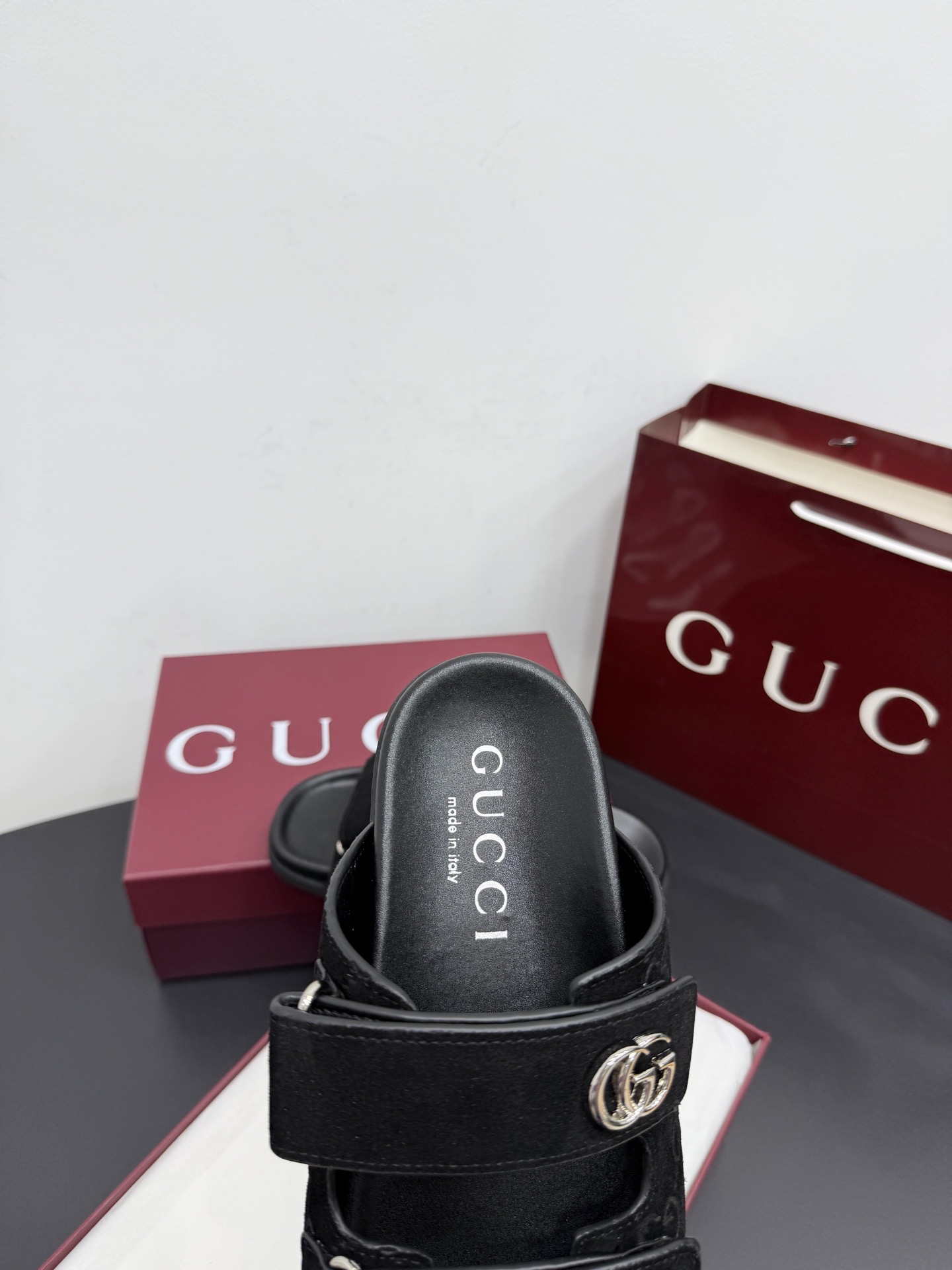 Сандалии женские в стиле Gucci GG чёрного цвета
