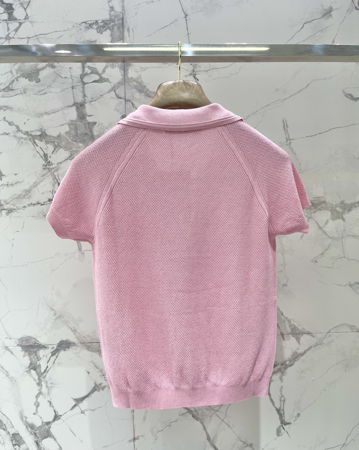 Поло женское Acne Studios с вышивкой логотипа розового цвета