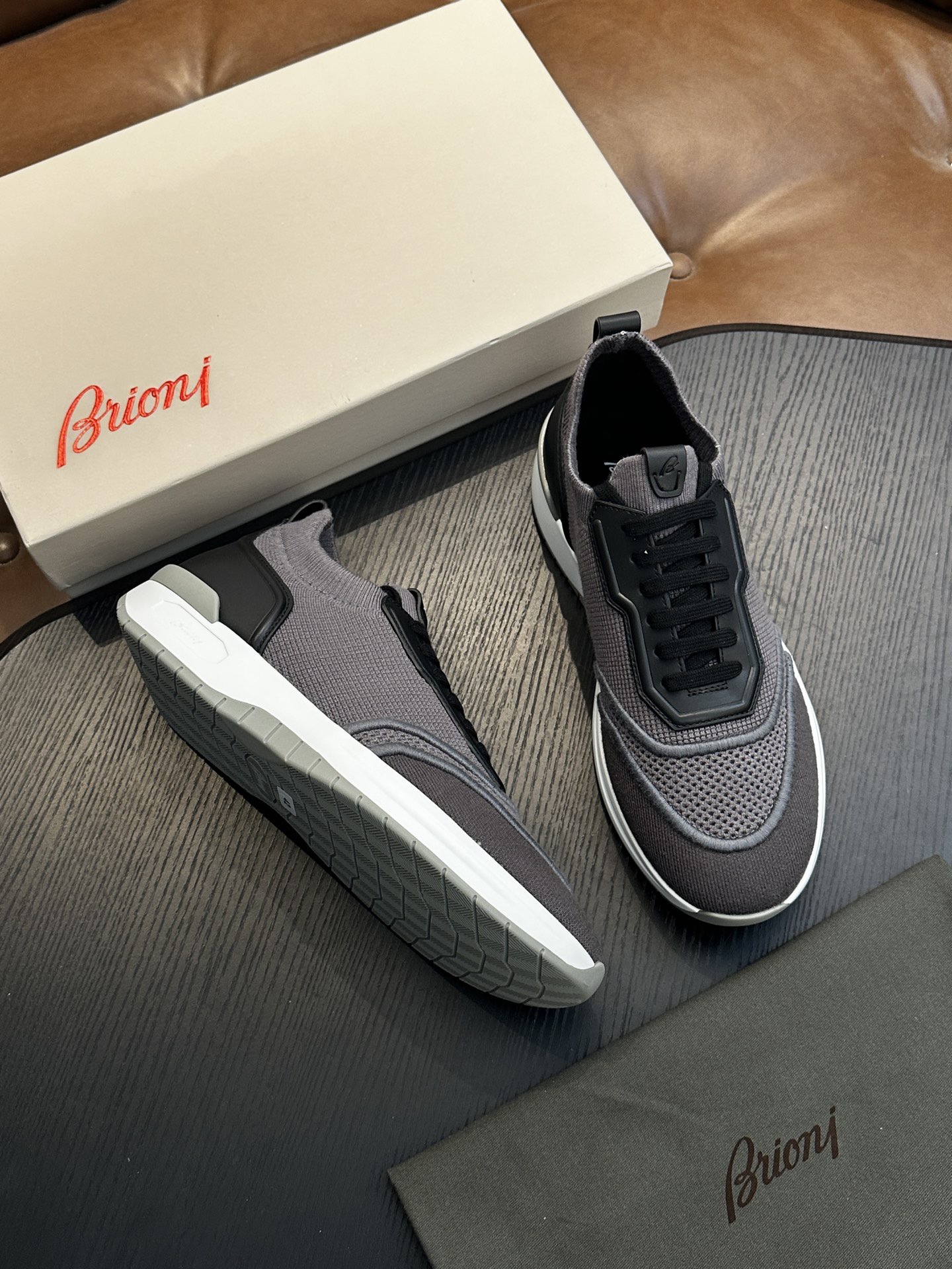 Кроссовки мужские в стиле Brioni серого цвета